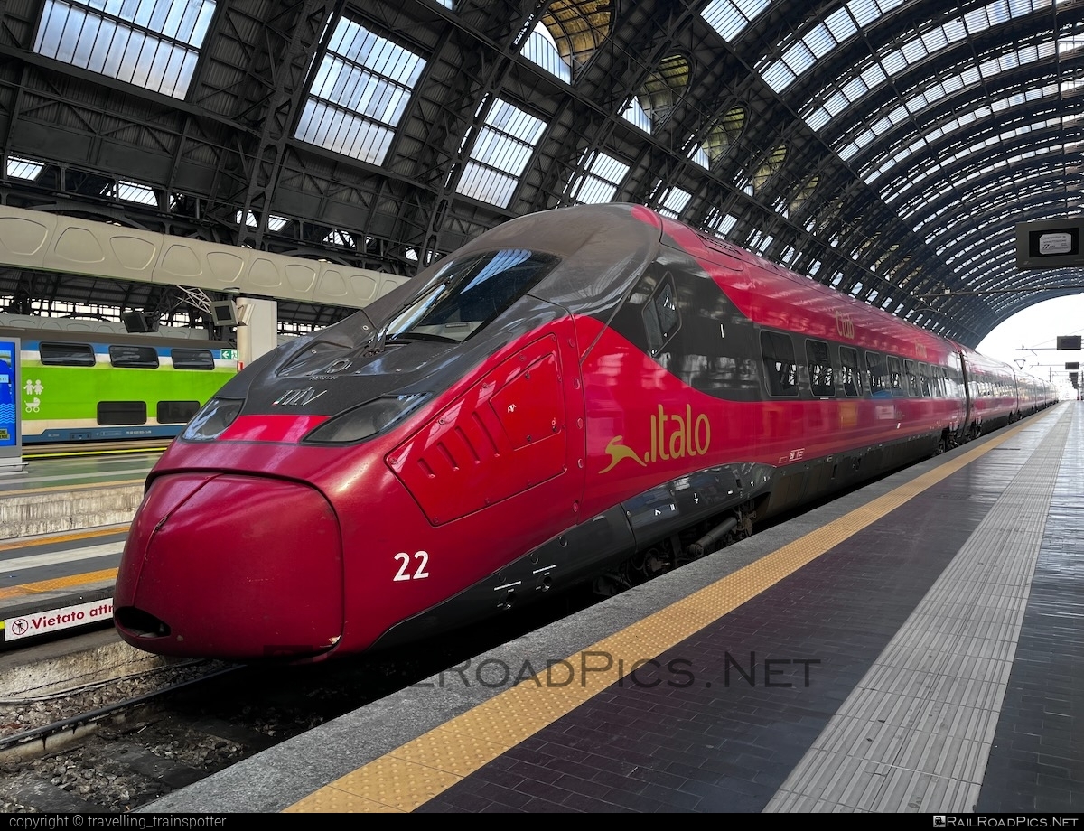 Alstom Pendolino EVO (Class ETR.675) - 675 154-9 operated by Italo S.p.a #NuovoTrasportoViaggiatori #alstom #etr675 #italo #italontv #italotreno #ntv #pendolino #pendolinoevo