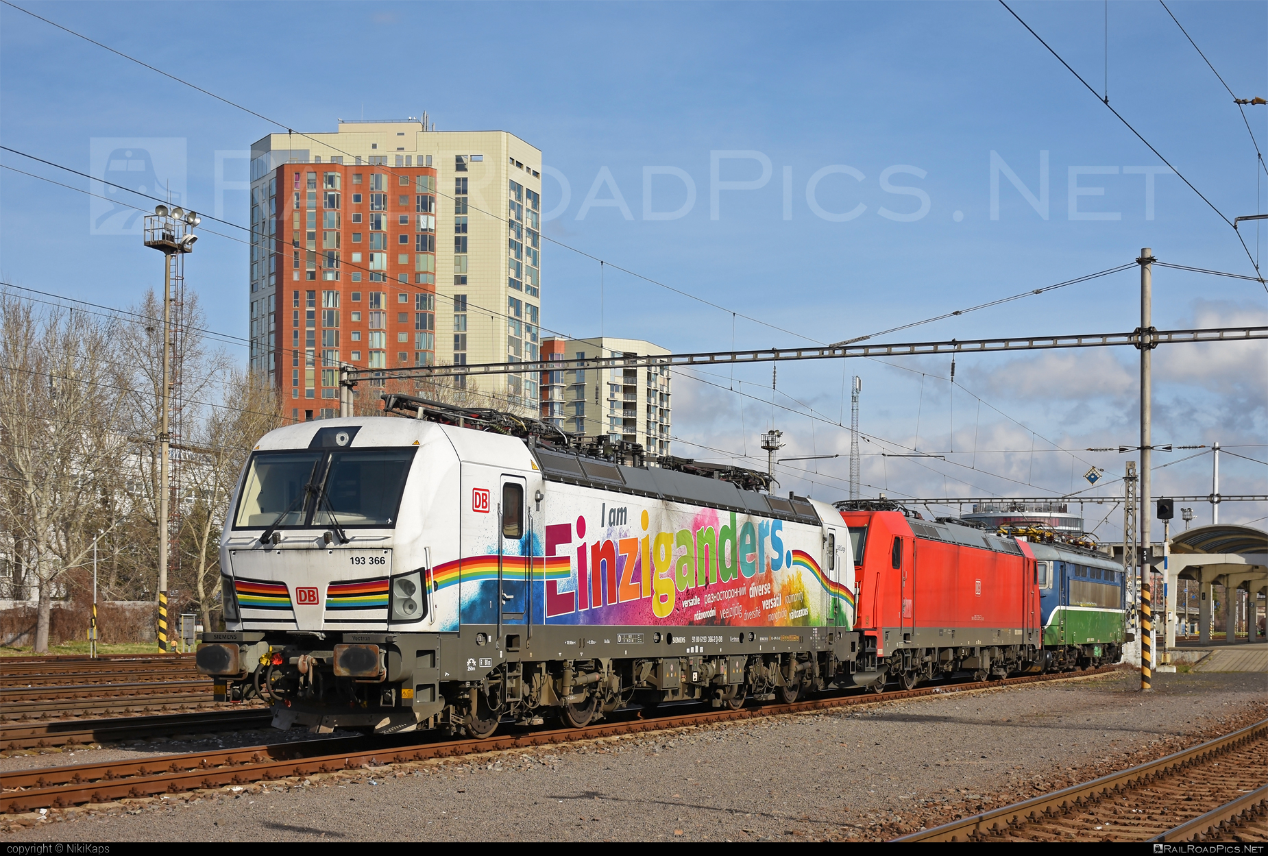 Siemens Vectron MS - 193 366 operated by DB Cargo AG #db #dbcargo #dbcargoag #deutschebahn #siemens #siemensVectron #siemensVectronMS #vectron #vectronMS