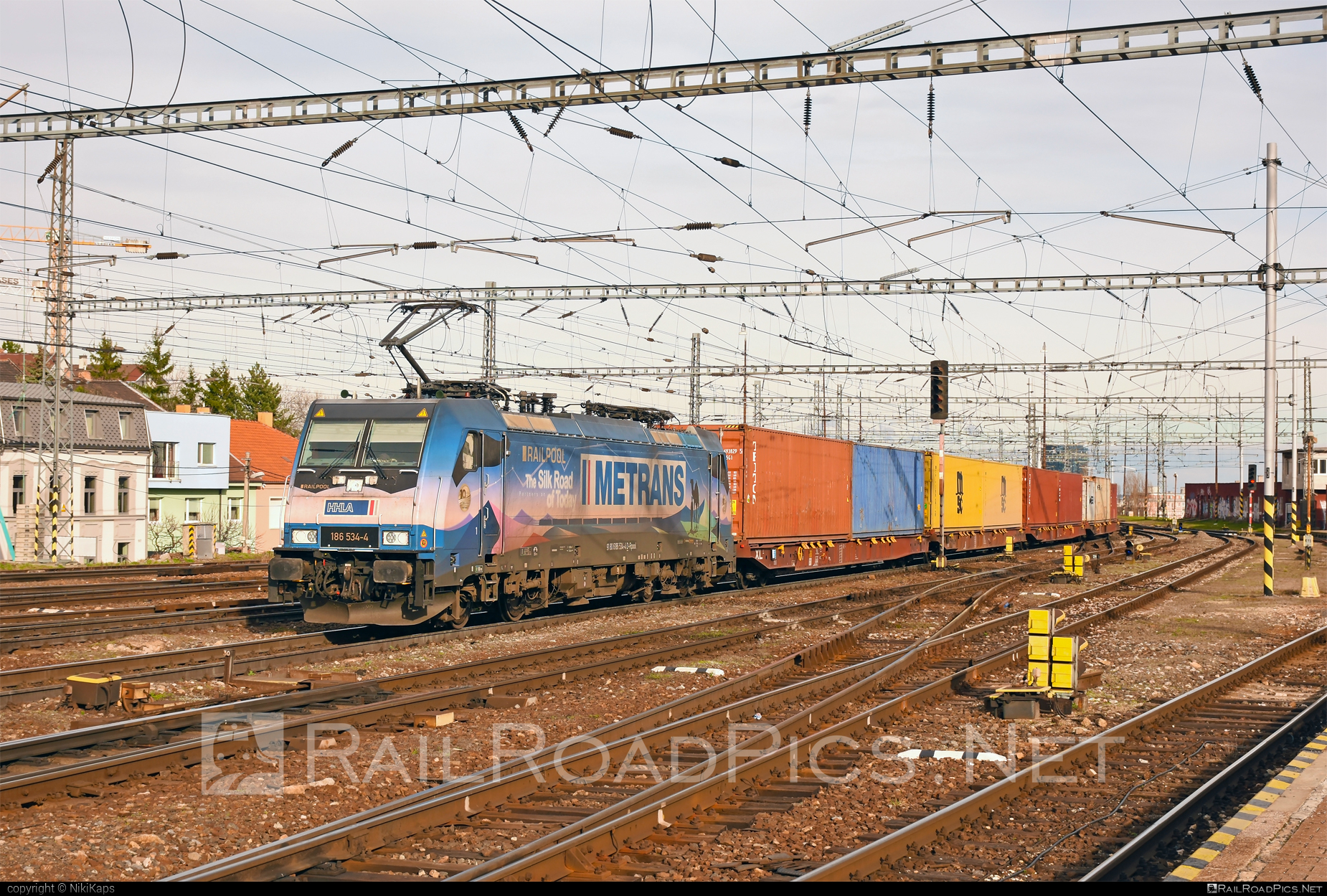 186 534-4 - Bombardier TRAXX F140 MS operated by METRANS Rail