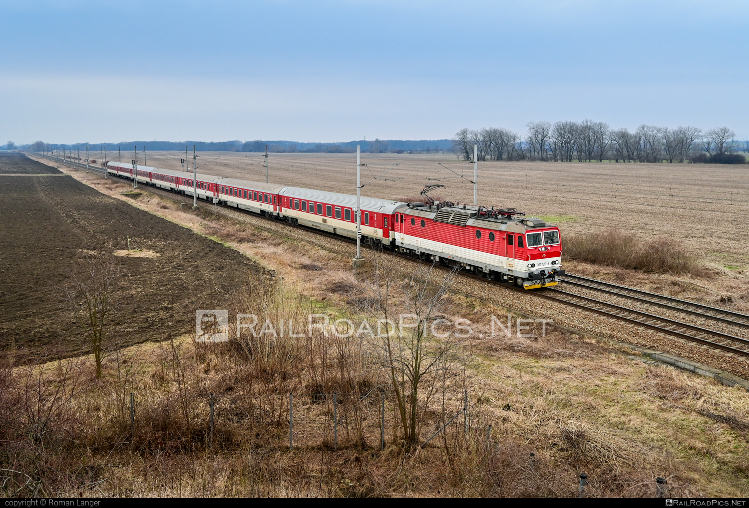 ŽOS Vrútky Class 361.1 - 361 120-9 operated by Železničná Spoločnost' Slovensko, a.s. #ZeleznicnaSpolocnostSlovensko #locomotive361 #locomotive3611 #zosvrutky #zssk