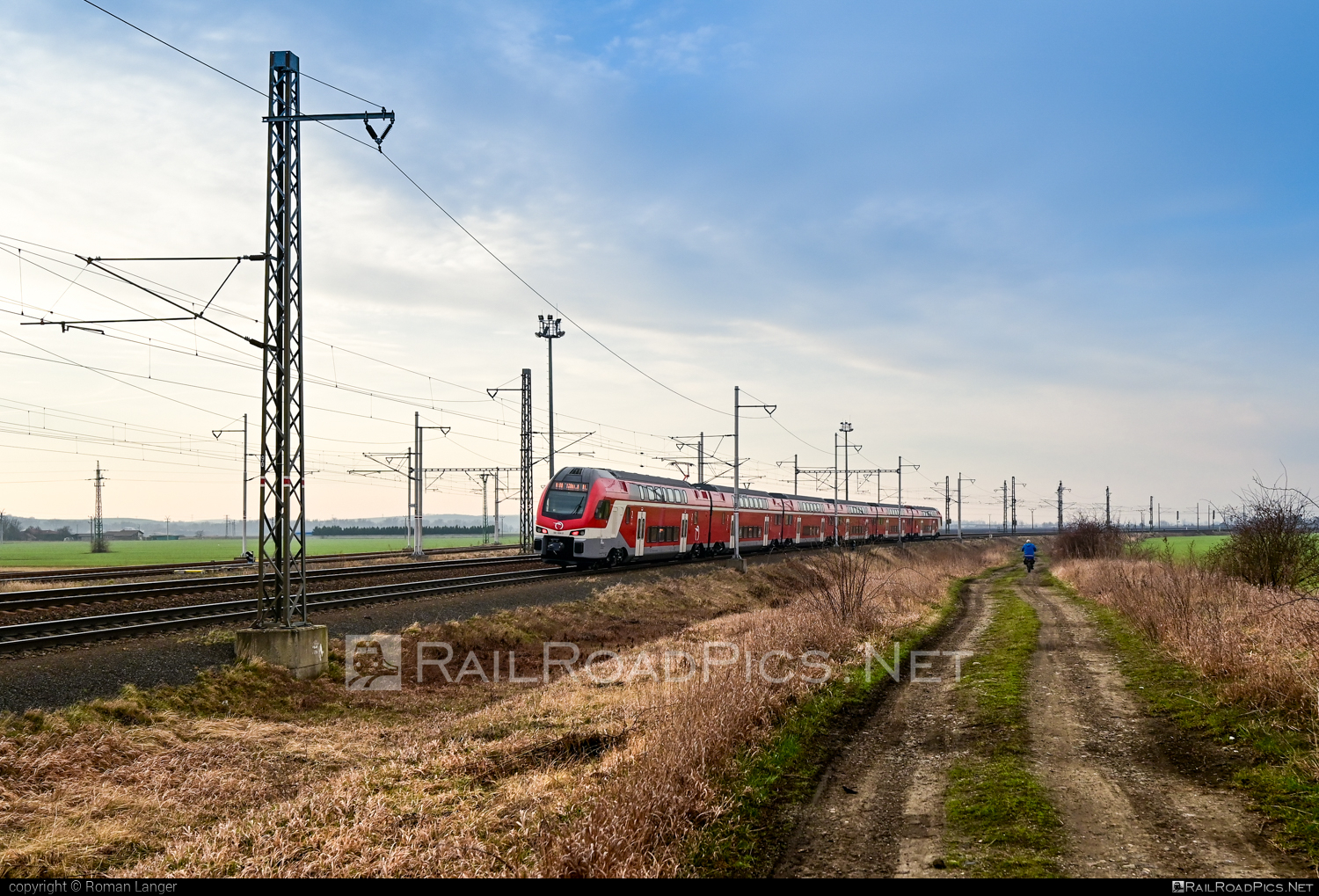 Stadler KISS - 561 604-0 operated by Železničná Spoločnost' Slovensko, a.s. #ZeleznicnaSpolocnostSlovensko #stadler #stadlerKiss #stadlerrail #stadlerrailag #zssk