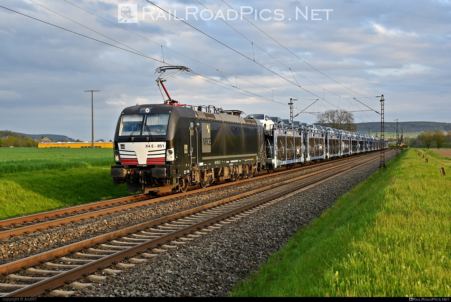 Siemens Vectron AC - 193 851 operated by RTB Cargo GmbH #carcarrierwagon #dispolok #mitsuirailcapitaleurope #mitsuirailcapitaleuropegmbh #mrce #rtb #rtbcargo #siemens #siemensVectron #siemensVectronAC #vectron #vectronAC
