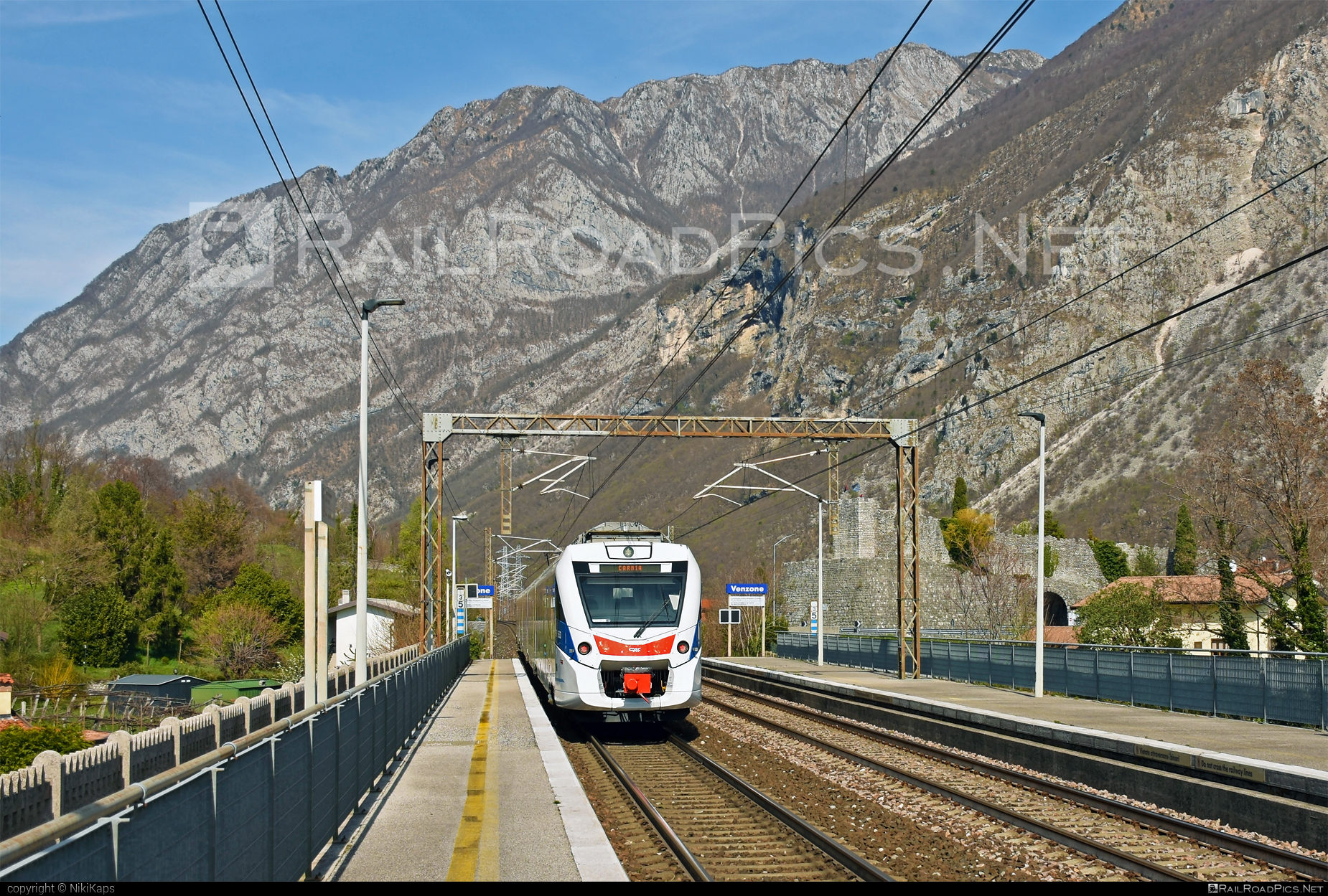 CAF Civity - 563 007-5 operated by Trenitalia S.p.A. #ConstruccionesYAuxiliarDeFerrocarriles #caf #cafCivity #civity #ferroviedellostato #fs #fsitaliane #trenitalia #trenitaliaspa