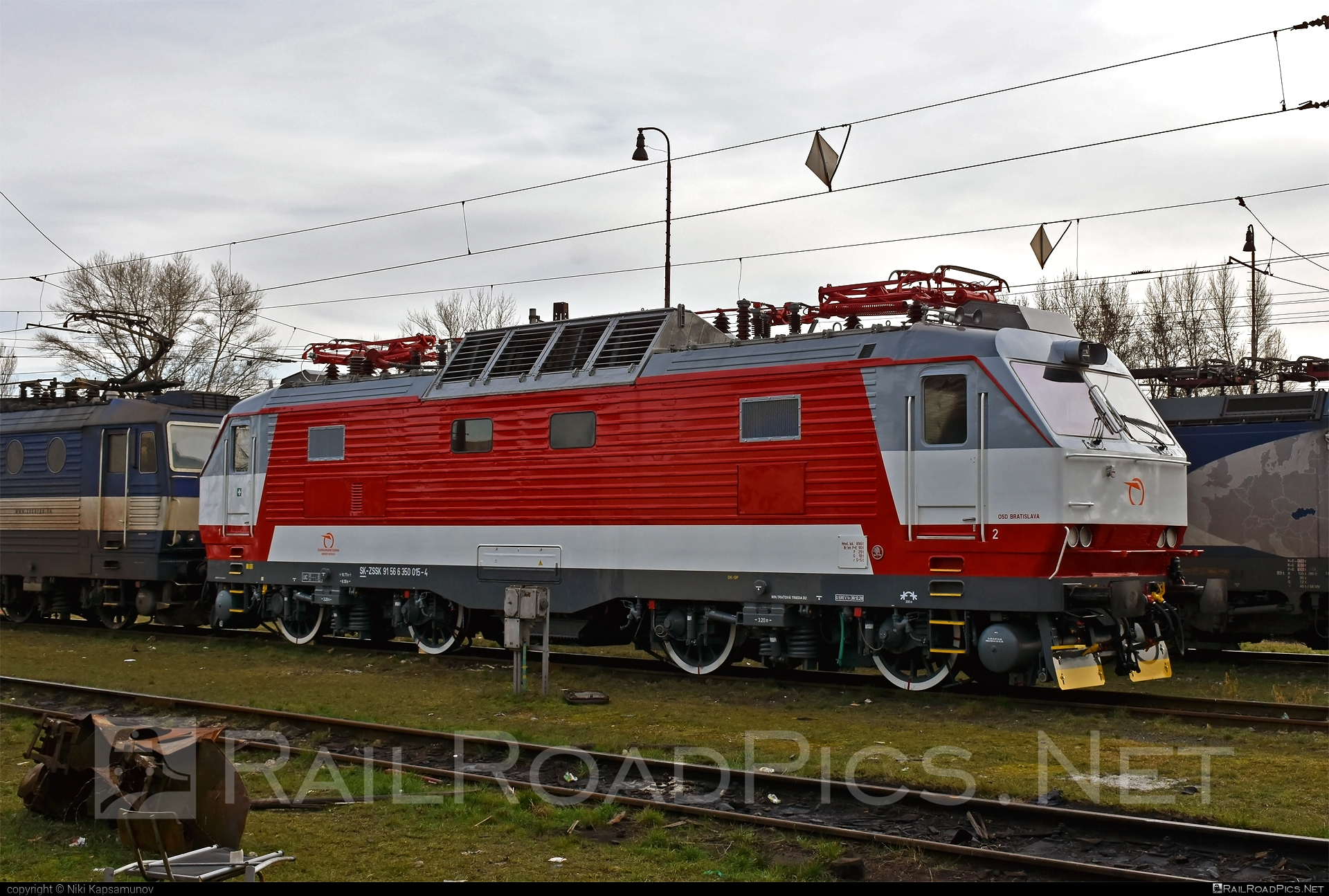 Škoda 55E - 350 015-4 operated by Železničná Spoločnost' Slovensko, a.s. #ZeleznicnaSpolocnostSlovensko #gorila #locomotive350 #skoda #skoda55e #zssk