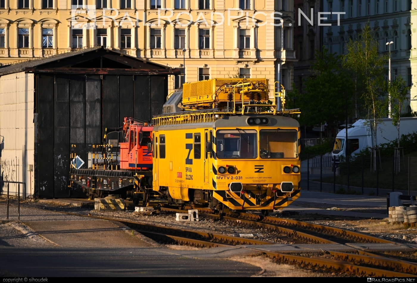 Vagónka Studénka MVTV 2 - MVTV 2-031 operated by Správa železnic, státní organizace #locomotivemvtv #mvtv2 #spravaZeleznic #vagonkaStudenka