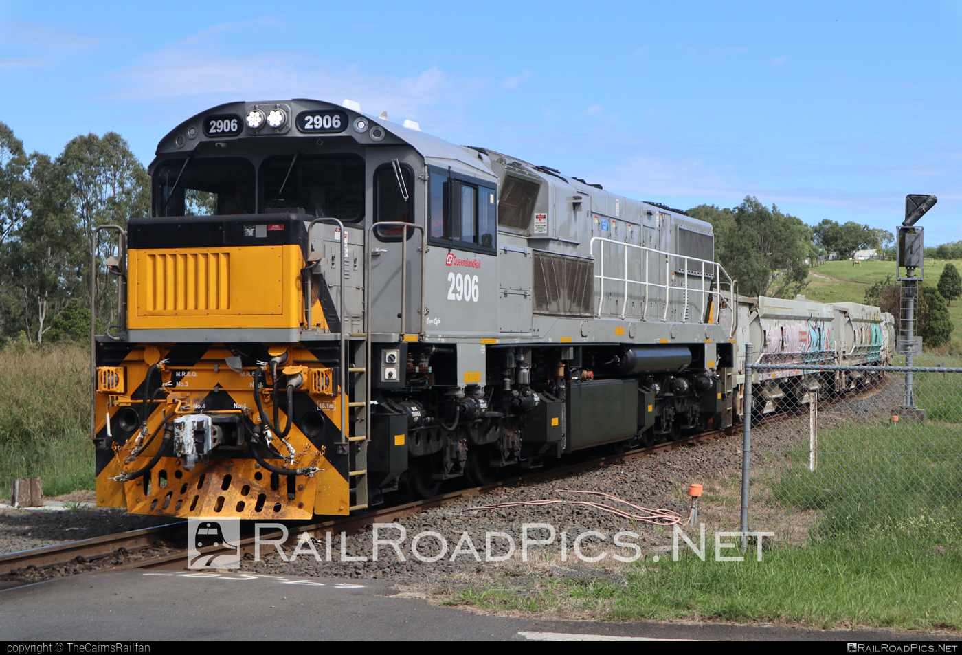 QR Class 2900 - 2906 operated by Queensland Rail #qrClass2900 #queenslandRail