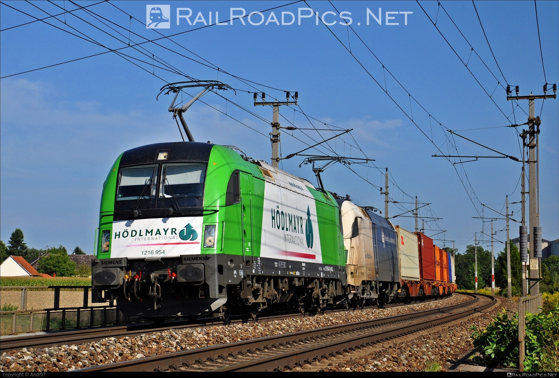 1216 954 - Siemens ES 64 U4 operated by Wiener Lokalbahnen Cargo