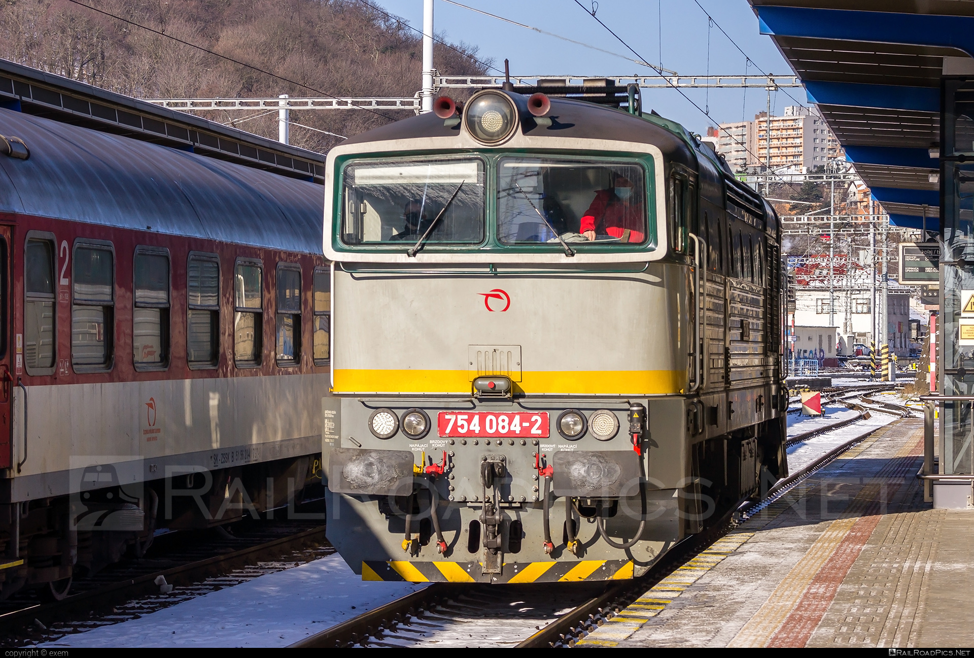 ČKD T 478.4 (754) - 754 084-2 operated by Železničná Spoločnost' Slovensko, a.s. #ZeleznicnaSpolocnostSlovensko #brejlovec #ckd #ckd4784 #ckd754 #ckdt4784 #lokomotiva754 #okuliarnik #zssk