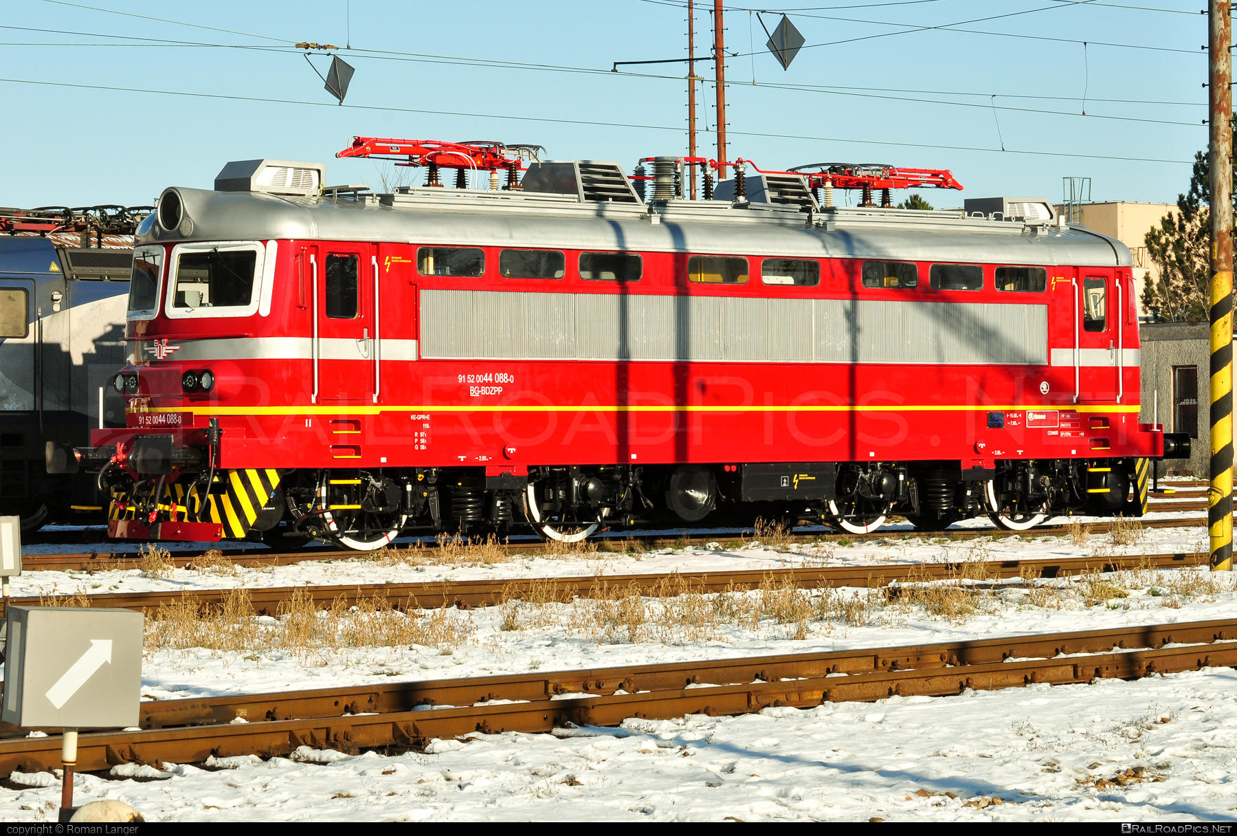 Škoda 68E - 044 088-0 operated by BDŽ Putnicheski Prevozi EOOD (БДЖ -Пътнически превози ЕOOД) #BDZclass44 #BDZputnicheskiPrevozi #BDZputnicheskiPrevoziEOOD #bdz #bdzpp #plechac #skoda #skoda68E #БДЖ #БДЖПП #БДЖпътническиПревози #БДЖпътническиПревозиЕOOД