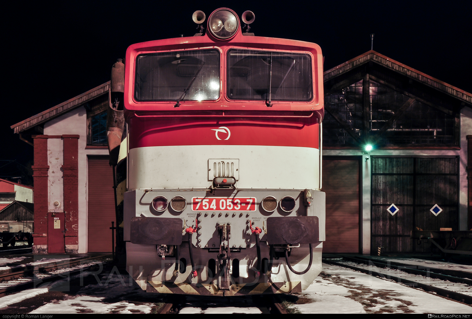 ČKD T 478.4 (754) - 754 053-7 operated by Železničná Spoločnost' Slovensko, a.s. #ZeleznicnaSpolocnostSlovensko #brejlovec #ckd #ckd4784 #ckd754 #ckdt4784 #lokomotiva754 #okuliarnik #zssk