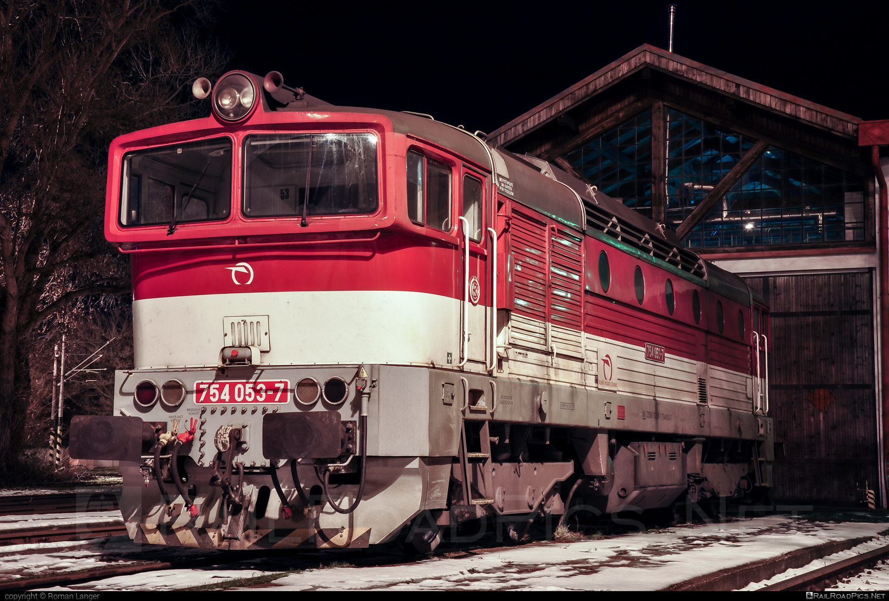 ČKD T 478.4 (754) - 754 053-7 operated by Železničná Spoločnost' Slovensko, a.s. #ZeleznicnaSpolocnostSlovensko #brejlovec #ckd #ckd4784 #ckd754 #ckdt4784 #lokomotiva754 #okuliarnik #zssk