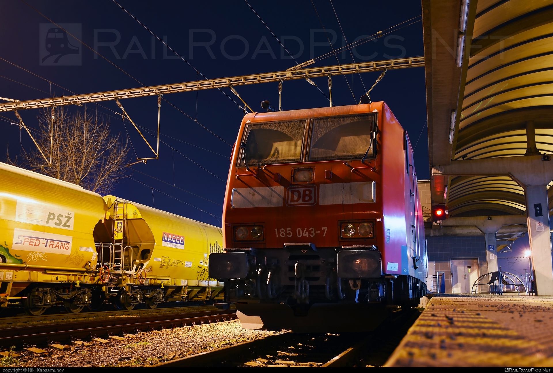 Bombardier TRAXX F140 AC1 - 185 043-7 operated by DB Cargo AG #bombardier #bombardiertraxx #db #dbcargo #dbcargoag #deutschebahn #traxx #traxxf140 #traxxf140ac #traxxf140ac1