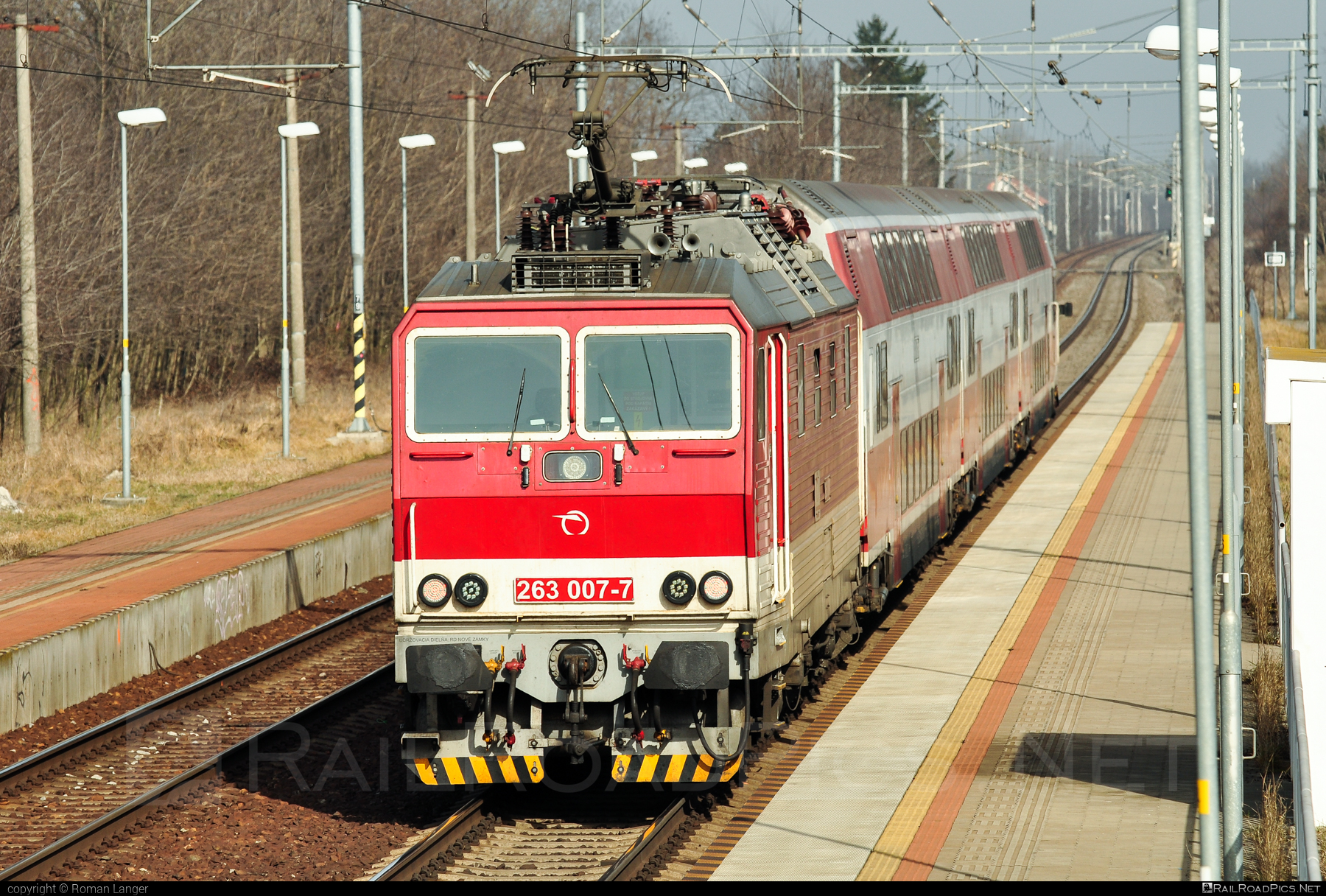 Škoda 70E - 263 007-7 operated by Železničná Spoločnost' Slovensko, a.s. #ZeleznicnaSpolocnostSlovensko #locomotive263 #princezna #skoda #skoda70e #zssk