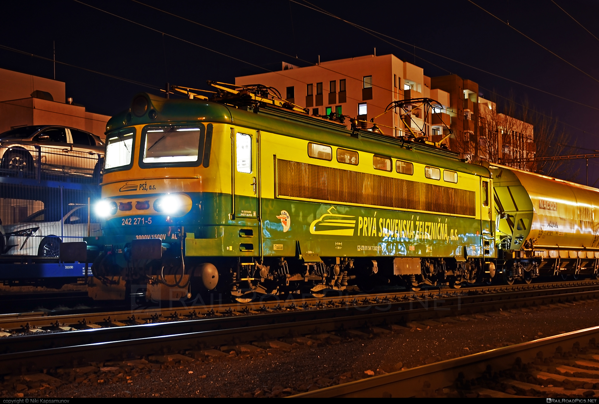 Škoda 73E - 242 271-5 operated by Prvá Slovenská železničná, a.s. #locomotive242 #plechac #prvaslovenskazeleznicna #prvaslovenskazeleznicnaas #psz #skoda #skoda73e