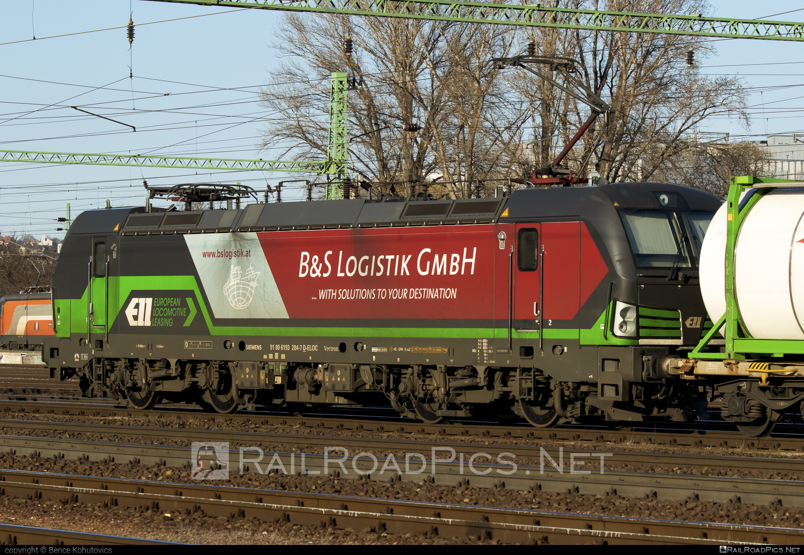 Siemens Vectron AC - 193 284 operated by Wiener Lokalbahnen Cargo GmbH #bslogistik #ell #ellgermany #eloc #europeanlocomotiveleasing #siemens #siemensVectron #siemensVectronAC #vectron #vectronAC #wienerlokalbahnencargo #wienerlokalbahnencargogmbh #wlc