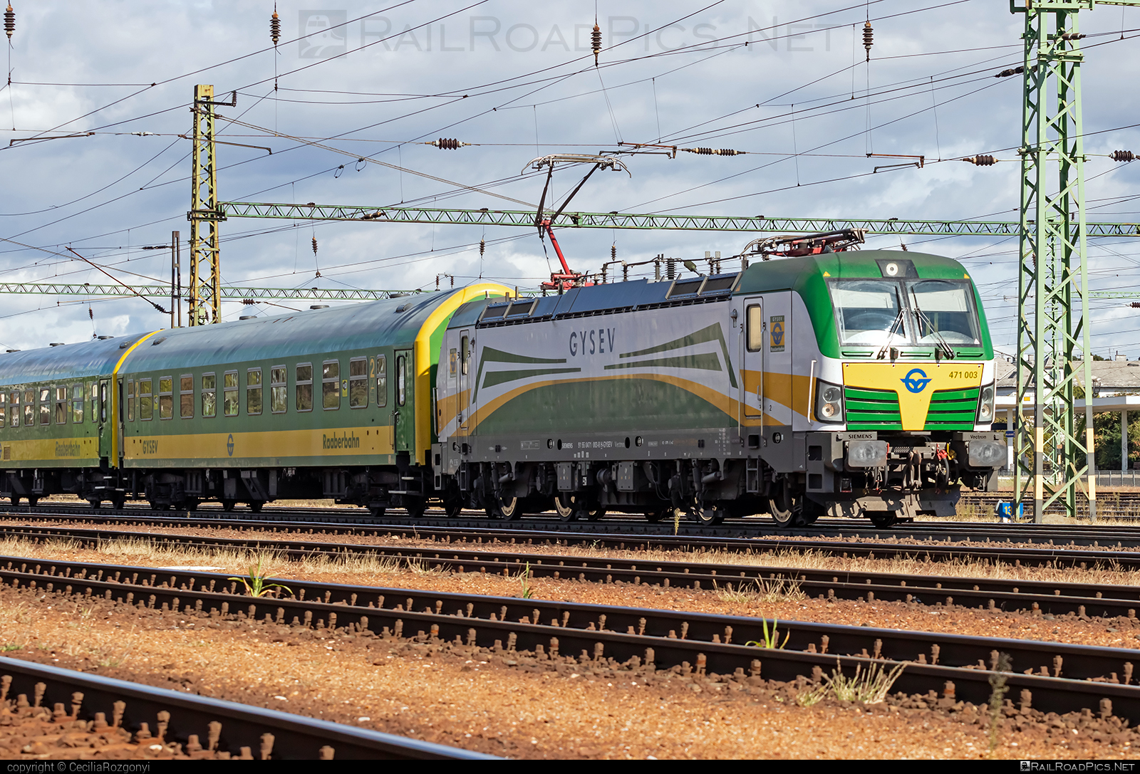 Siemens Vectron AC - 471 003 operated by GYSEV - Györ-Sopron-Ebenfurti Vasut Részvénytarsasag #gyorsopronebenfurtivasutreszvenytarsasag #gysev #raaberbahn #siemens #siemensVectron #siemensVectronAC #vectron #vectronAC