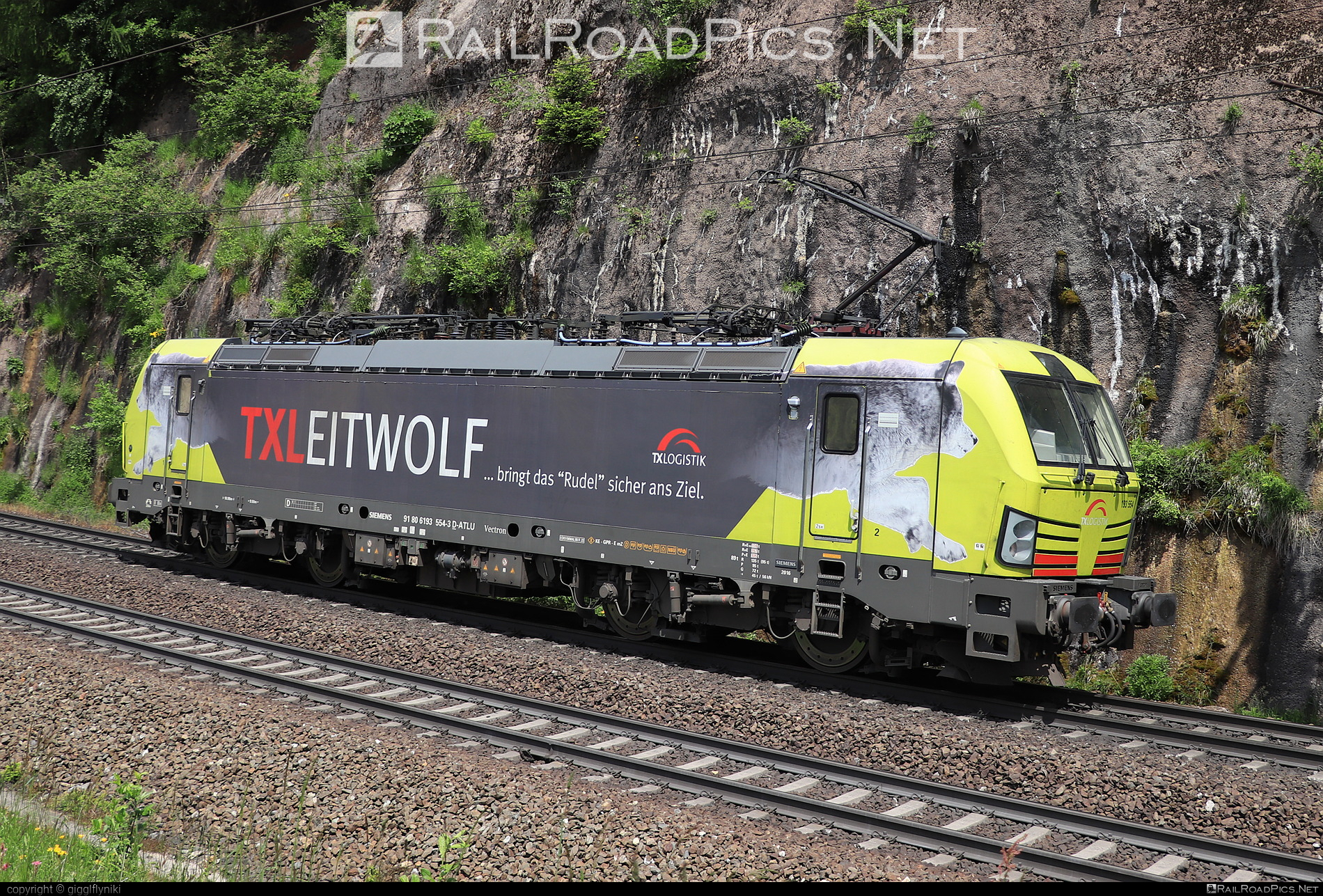 193 554 - Siemens Vectron MS operated by TX Logistik AG taken by
