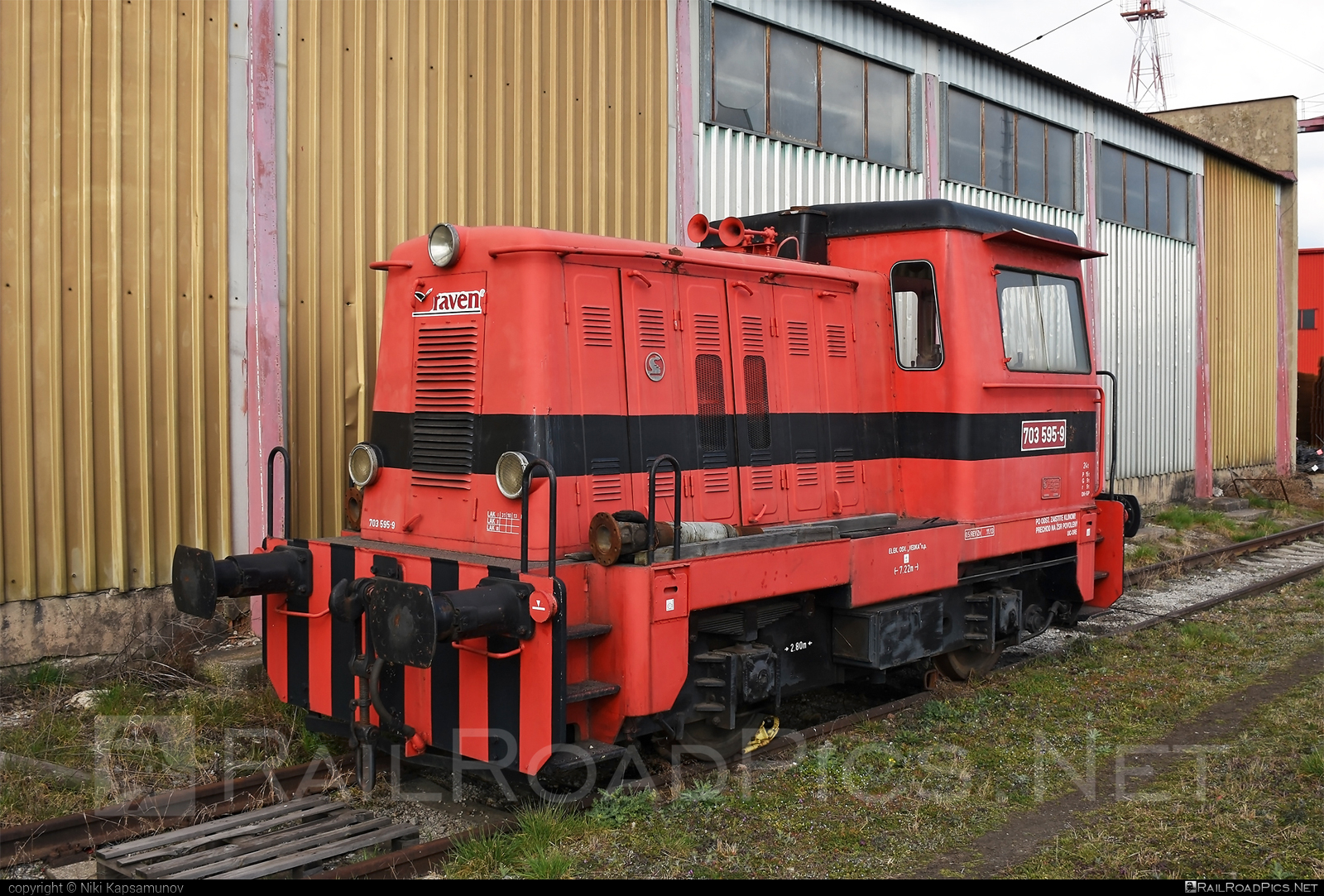 Turčianske strojárne Martin T 212.1 (703) - 703 595-9 operated by Raven Trading s.r.o. #locomotive703 #locomotivet2121 #prasa #prasatko #prasiatko #raven #t2121 #turcianskestrojarnemartin