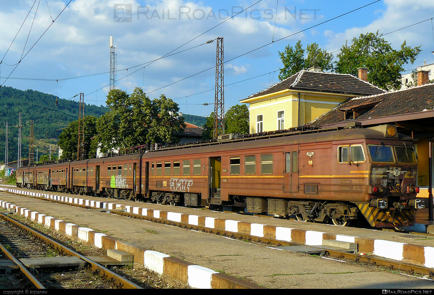 Er1 Rvr 33 008.4 - RVR ER33 operated by Chemin de fer de l'Etat bulgare ...