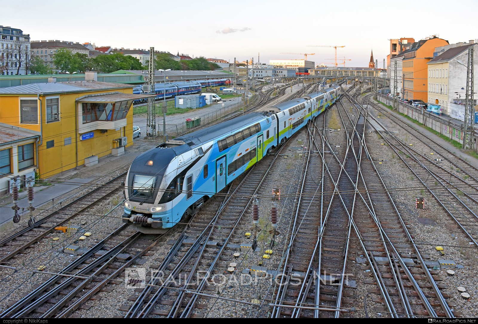 4010 121 - Stadler Kiss 3 operated by Westbahn Management GmbH