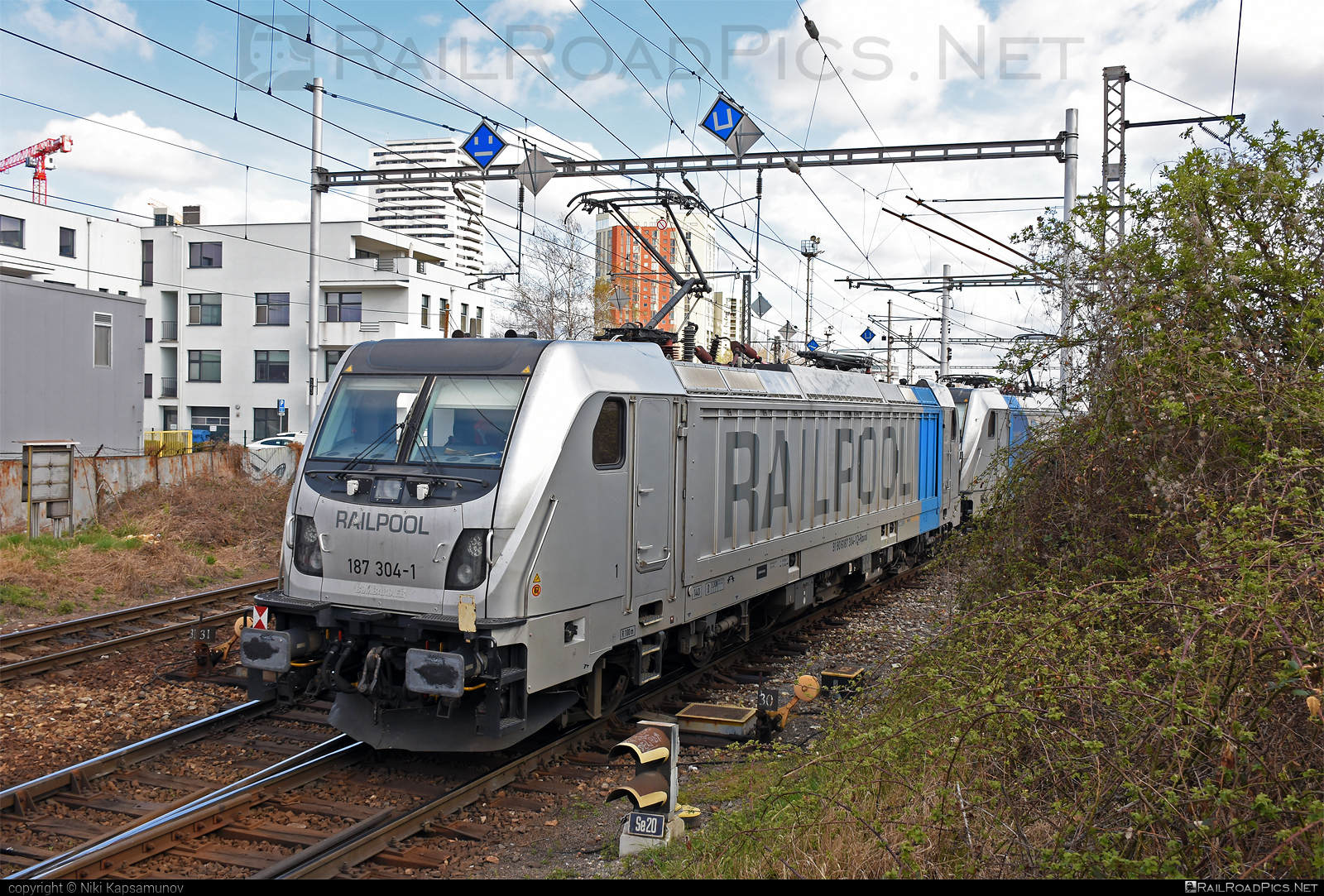 Bombardier TRAXX F160 AC3 - 187 304-1 operated by ČD Cargo, a.s. #bombardier #bombardiertraxx #cdcargo #cdcargoniederlassungwien #railpool #railpoolgmbh #traxx #traxxf160 #traxxf160ac #traxxf160ac3