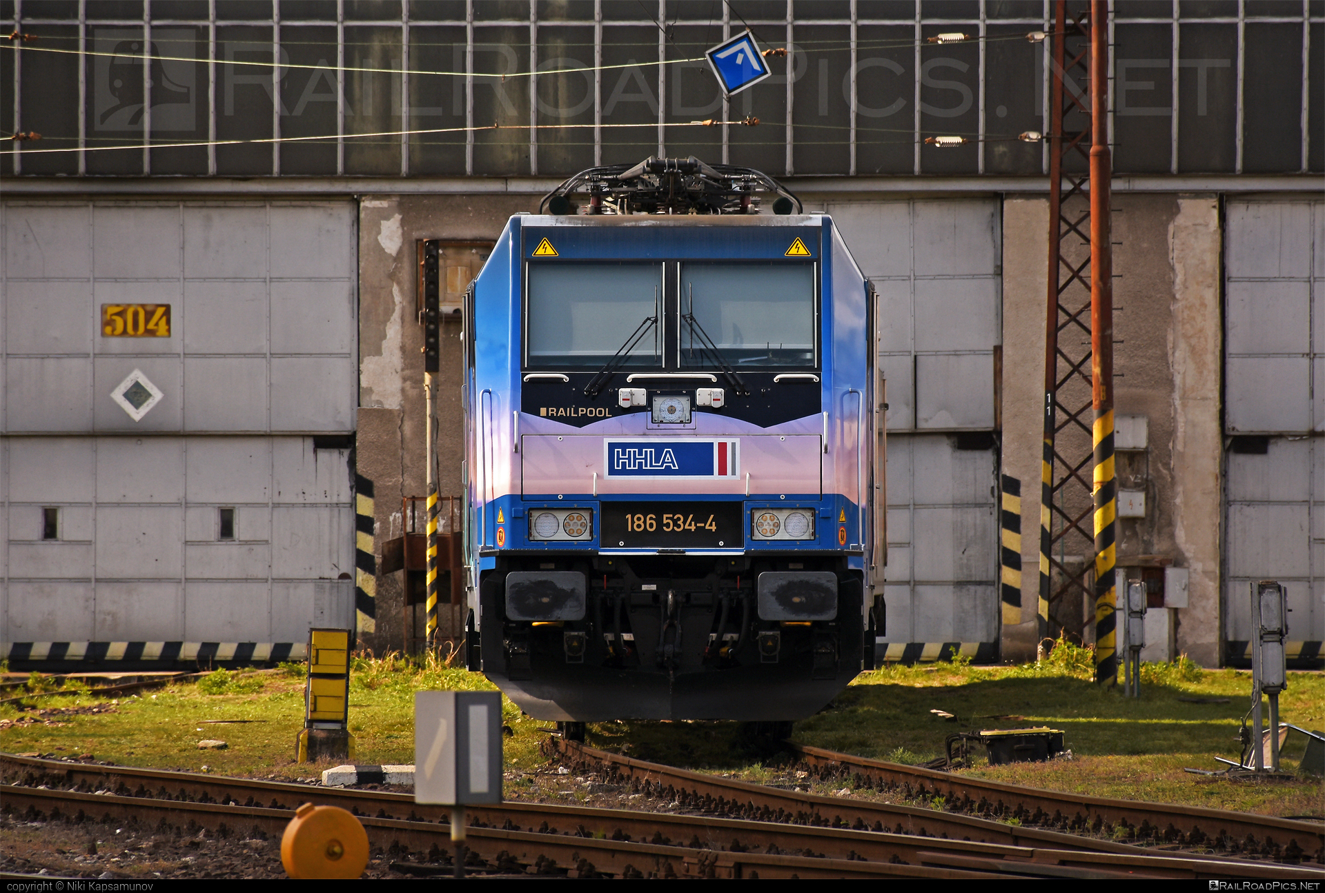 Bombardier TRAXX F140 MS - 186 534-4 operated by METRANS Rail (Deutchland) GmbH #bombardier #bombardiertraxx #hhla #metrans #metransraildeutschland #railpool #railpoolgmbh #traxx #traxxf140 #traxxf140ms