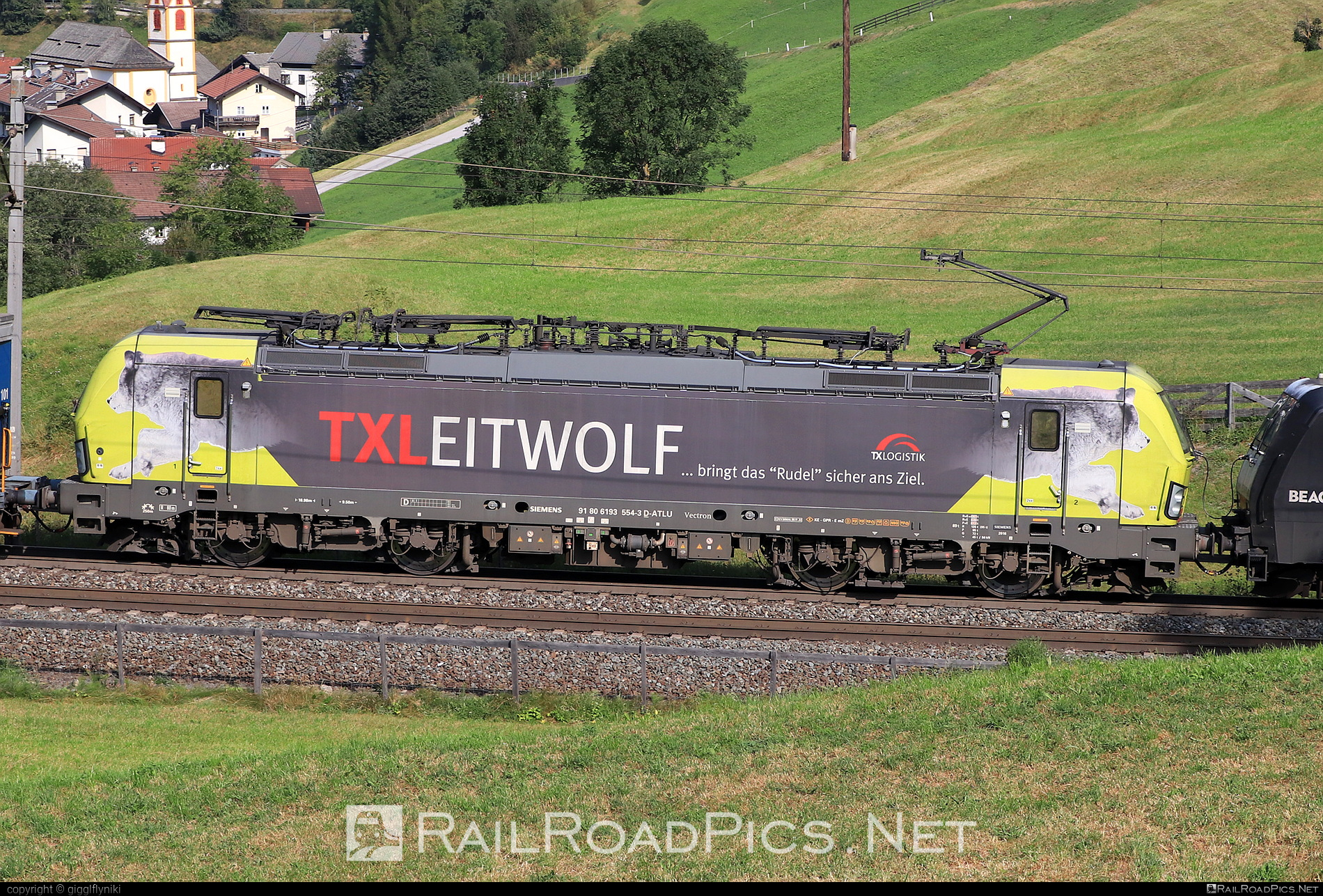 193 554 - Siemens Vectron MS operated by TX Logistik AG taken by
