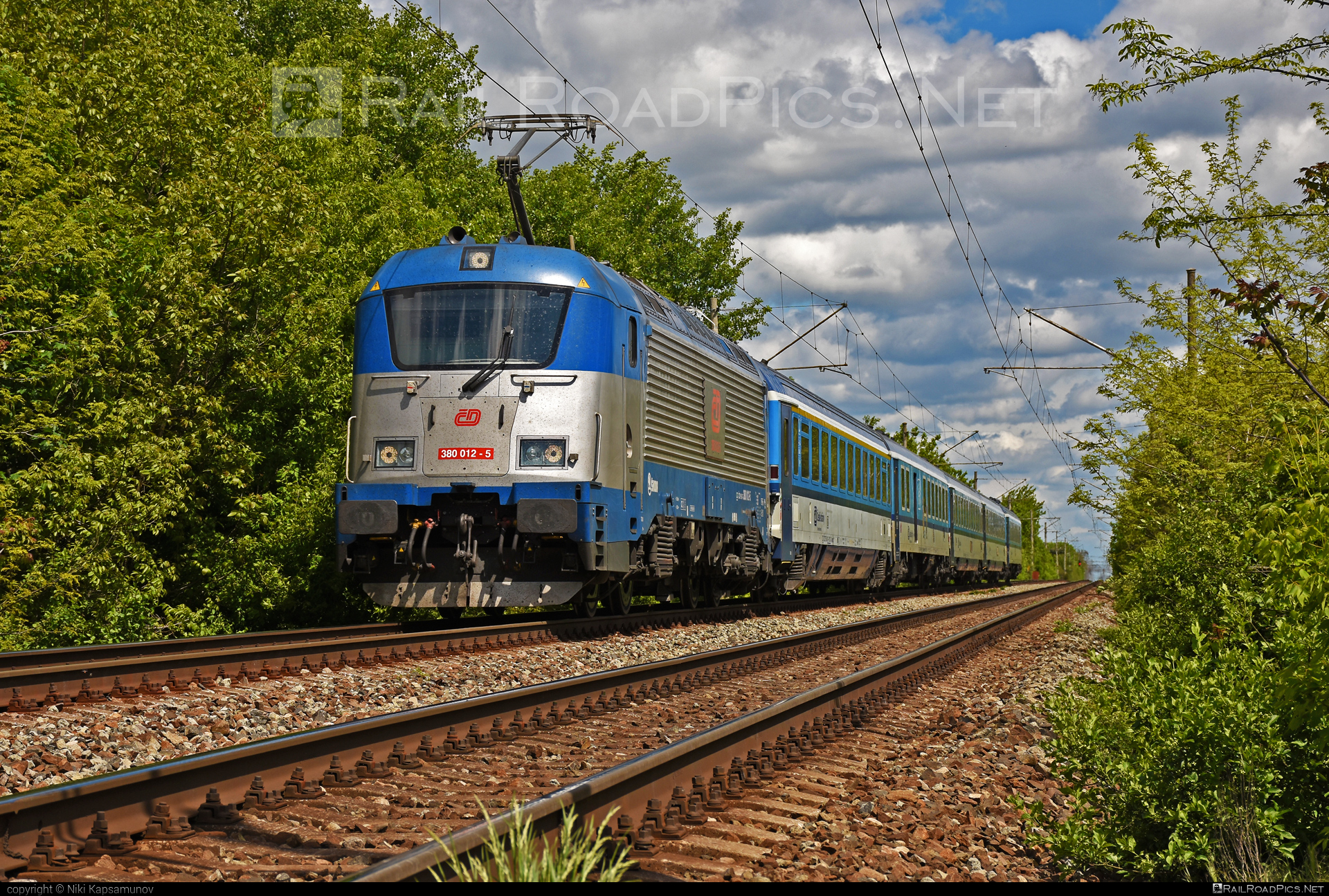 Škoda 109E1 Emil Zátopek - 380 012-5 operated by České dráhy, a.s. #cd #ceskeDrahy #emilzatopeklocomotive #locomotive380 #skoda #skoda109e #skoda109elocomotive