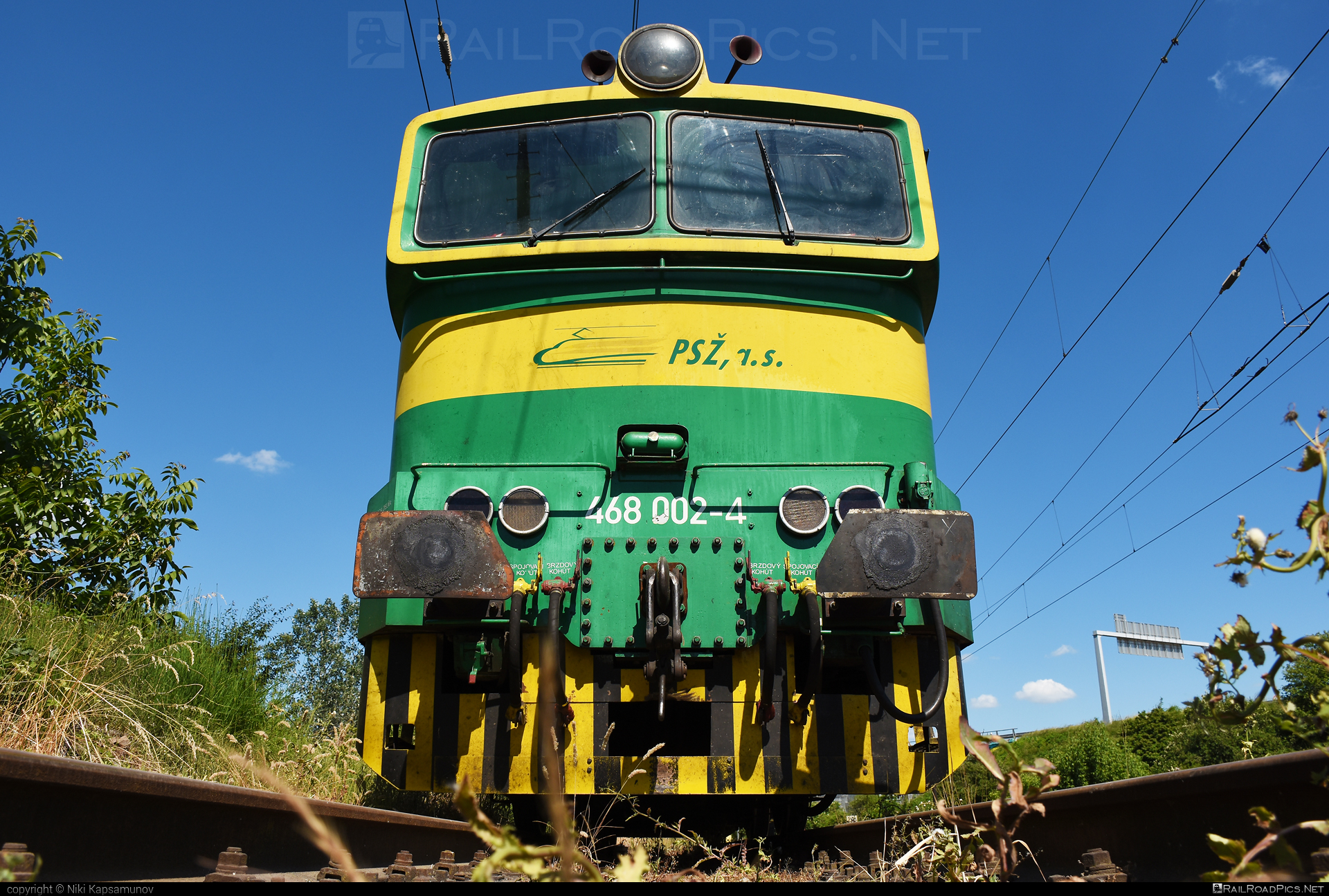 ČKD T 478.3 (753) - 468 002-4 operated by Prvá Slovenská železničná, a.s. #brejlovec #ckd #ckdclass753 #ckdt4783 #locomotive753 #okuliarnik #prvaslovenskazeleznicna #prvaslovenskazeleznicnaas #psz