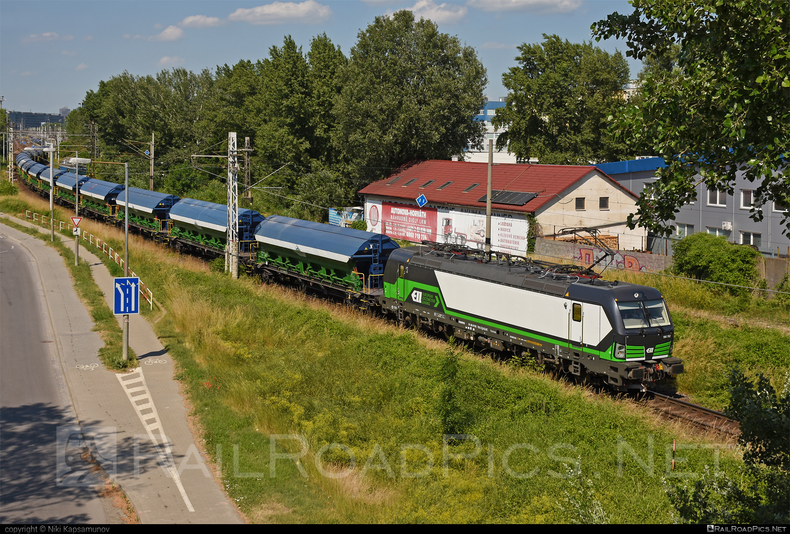 Siemens Vectron MS - 193 752 operated by Salzburger Eisenbahn Transportlogistik GmbH #SalzburgerEisenbahnTransportlogistik #SalzburgerEisenbahnTransportlogistikGmbH #ell #ellgermany #eloc #europeanlocomotiveleasing #hopperwagon #setg #siemens #siemensVectron #siemensVectronMS #tads #vectron #vectronMS