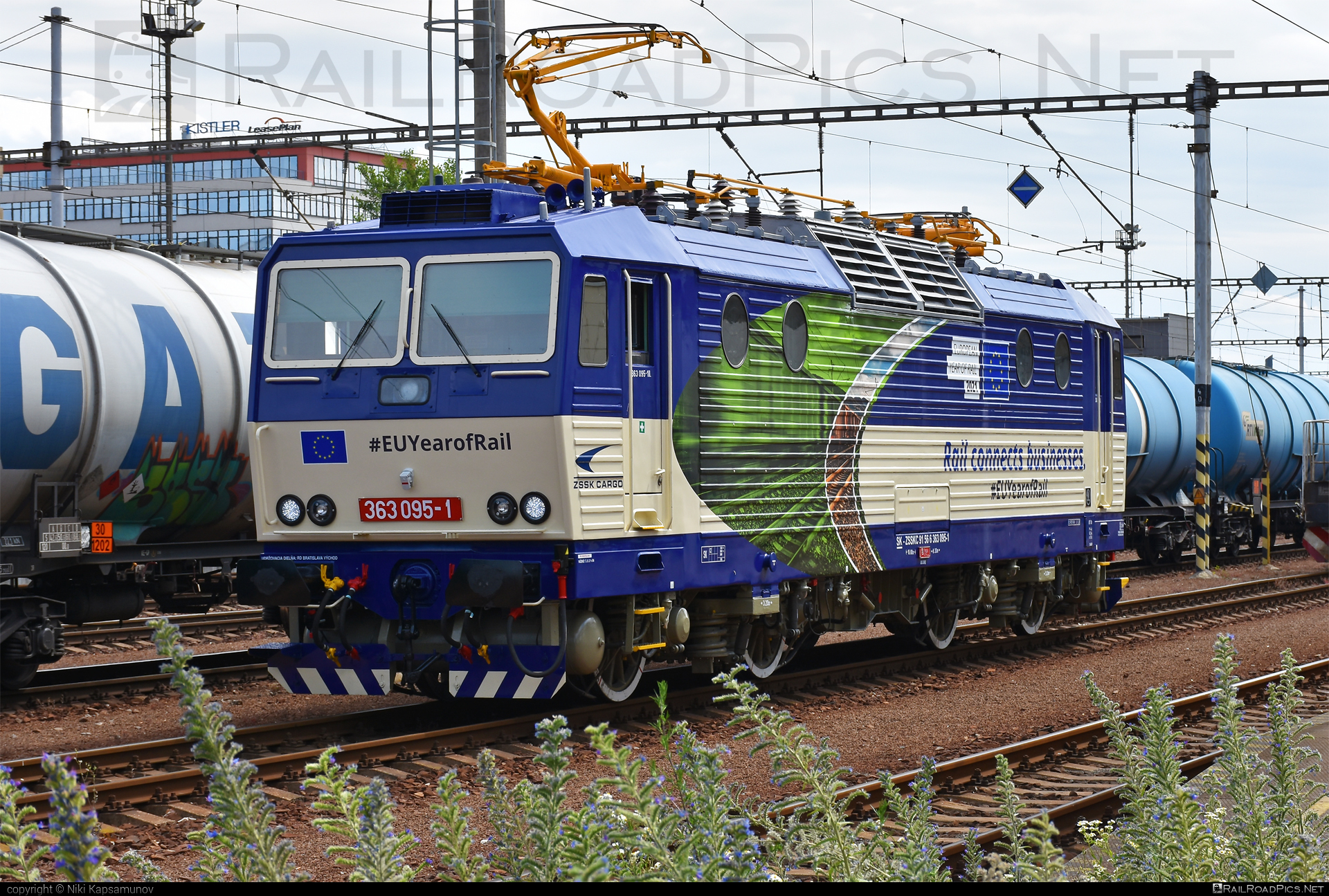 Škoda 69E - 363 095-1 operated by Železničná Spoločnost' Cargo Slovakia a.s. #ZeleznicnaSpolocnostCargoSlovakia #es4991 #eso #locomotive363 #skoda #skoda69e #zsskcargo