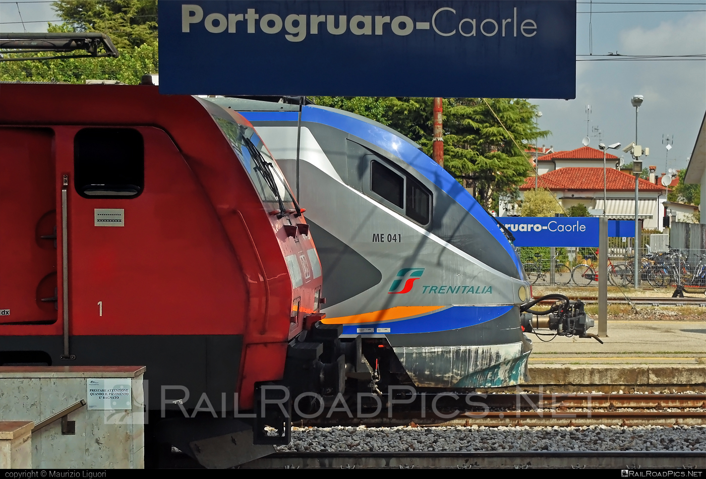 Alstom Minuetto - ME 041 operated by Trenitalia S.p.A. #alstom #alstomminuetto #ferroviedellostato #fs #fsitaliane #minuetto #trenitalia #trenitaliaspa