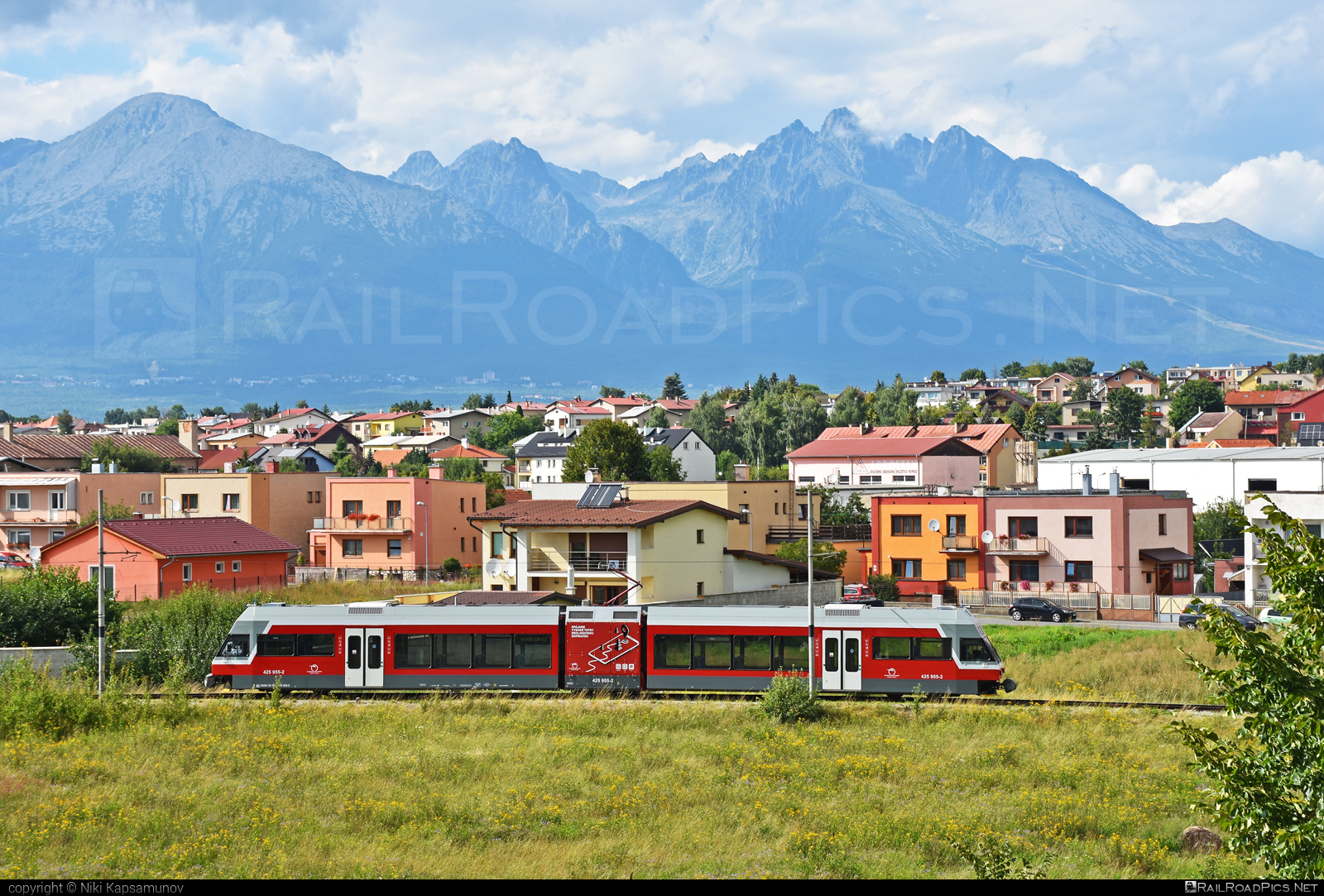 GTW Vysoké Tatry Class 425.95 - 425 955-2 operated by Železničná Spoločnost' Slovensko, a.s. #ZeleznicnaSpolocnostSlovensko #gtw26 #gtwvysoketatry #tetrapack #tez #zssk #zssk425 #zssk42595