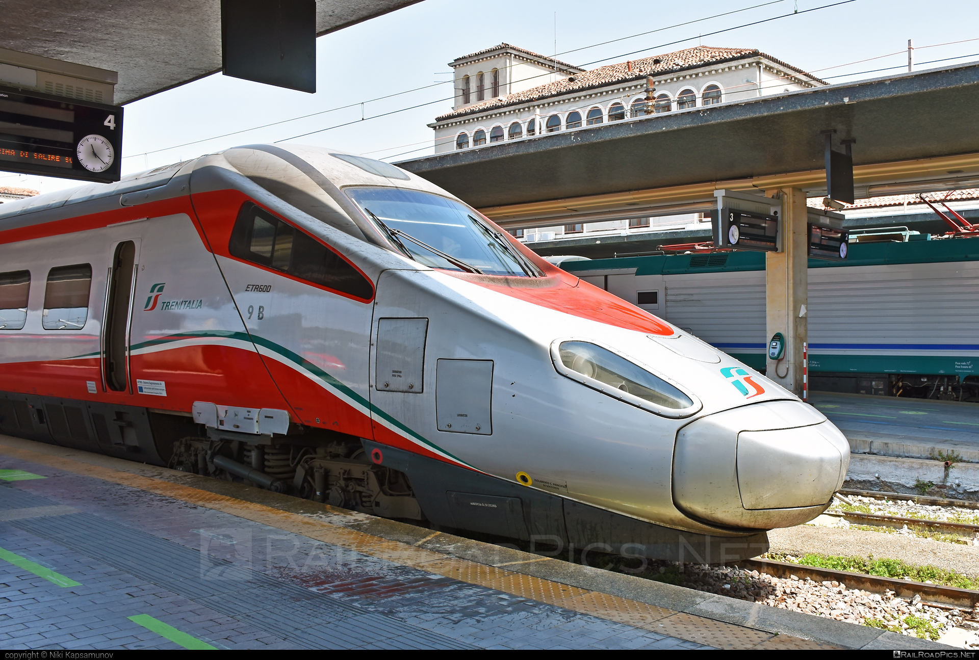 Alstom Class ETR.600 - ETR 600.09 operated by Trenitalia S.p.A. #alstom #alstometr600 #etr600 #ferroviedellostato #frecciargento #fs #fsitaliane #lefrecce #newpendolino #pendolino #trenitalia #trenitaliaspa