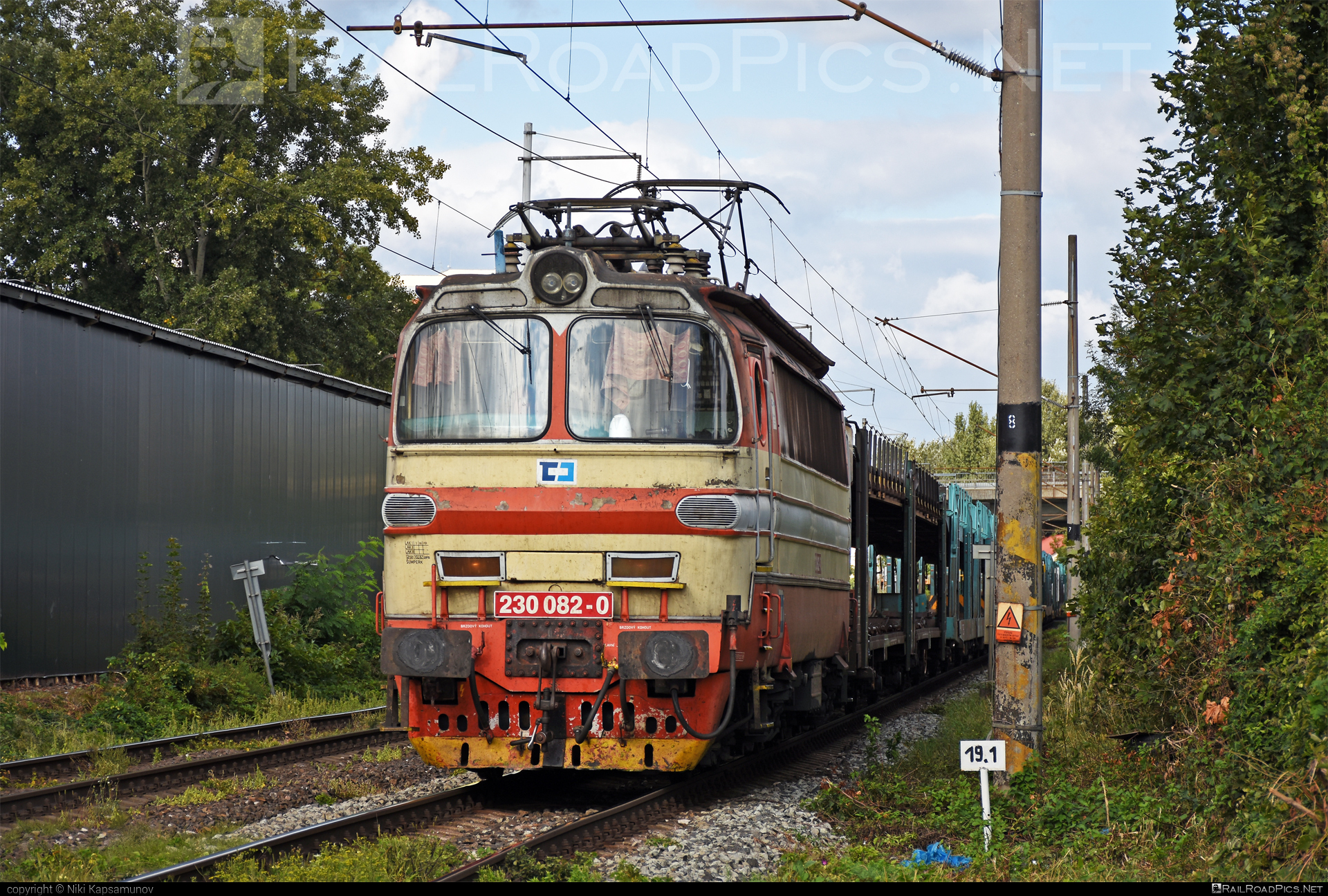 Škoda 47E - 230 082-0 operated by ČD Cargo, a.s. #carcarrierwagon #cdcargo #laminatka #locomotive240 #skoda #skoda47e