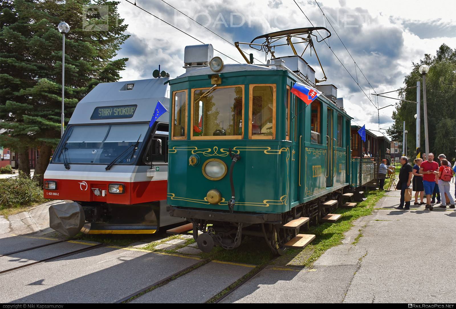 Ganz EMU 26.001 - EMU 26.001 operated by Občianske združenie Veterán klub železníc Poprad #VeteranKlubZeleznicPoprad #emu26001 #ganz #kometa #narrowgauge #tatranskakometa #tevd #tevd22 #tez
