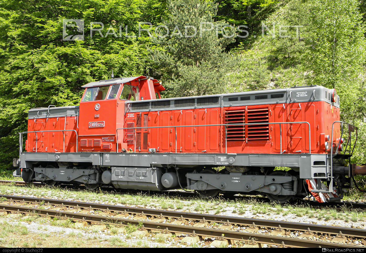 Turčianske strojárne Martin T 466.0 (735) - 735 254-4 operated by Železnice Slovenskej Republiky #csd #fujara #locomotivet4660 #locomotivet735 #pilstyk #t4660 #turcianskeStrojarneMartin #zelezniceslovenskejrepubliky #zsr