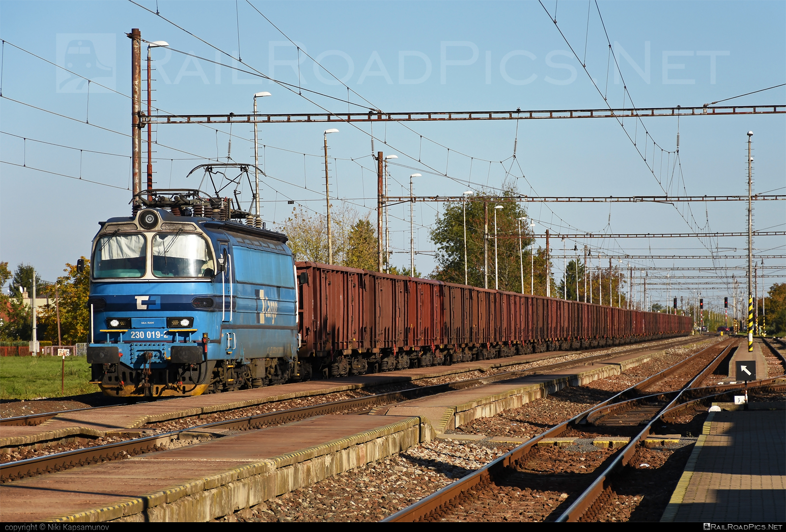 Škoda 47E - 230 019-2 operated by ČD Cargo, a.s. #cdcargo #laminatka #locomotive240 #openwagon #skoda #skoda47e