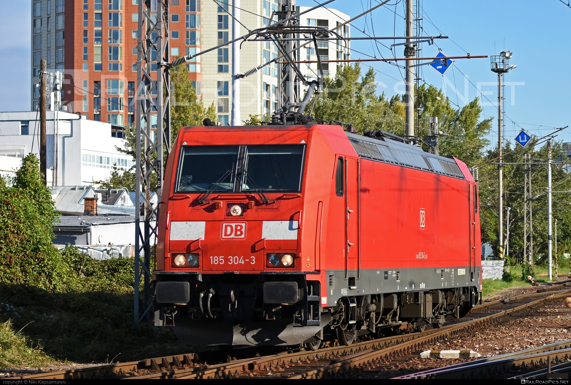Bombardier TRAXX F140 AC2 - 185 304-3 operated by DB Cargo AG #bombardier #bombardiertraxx #db #dbcargo #dbcargoag #traxx #traxxf140 #traxxf140ac #traxxf140ac2