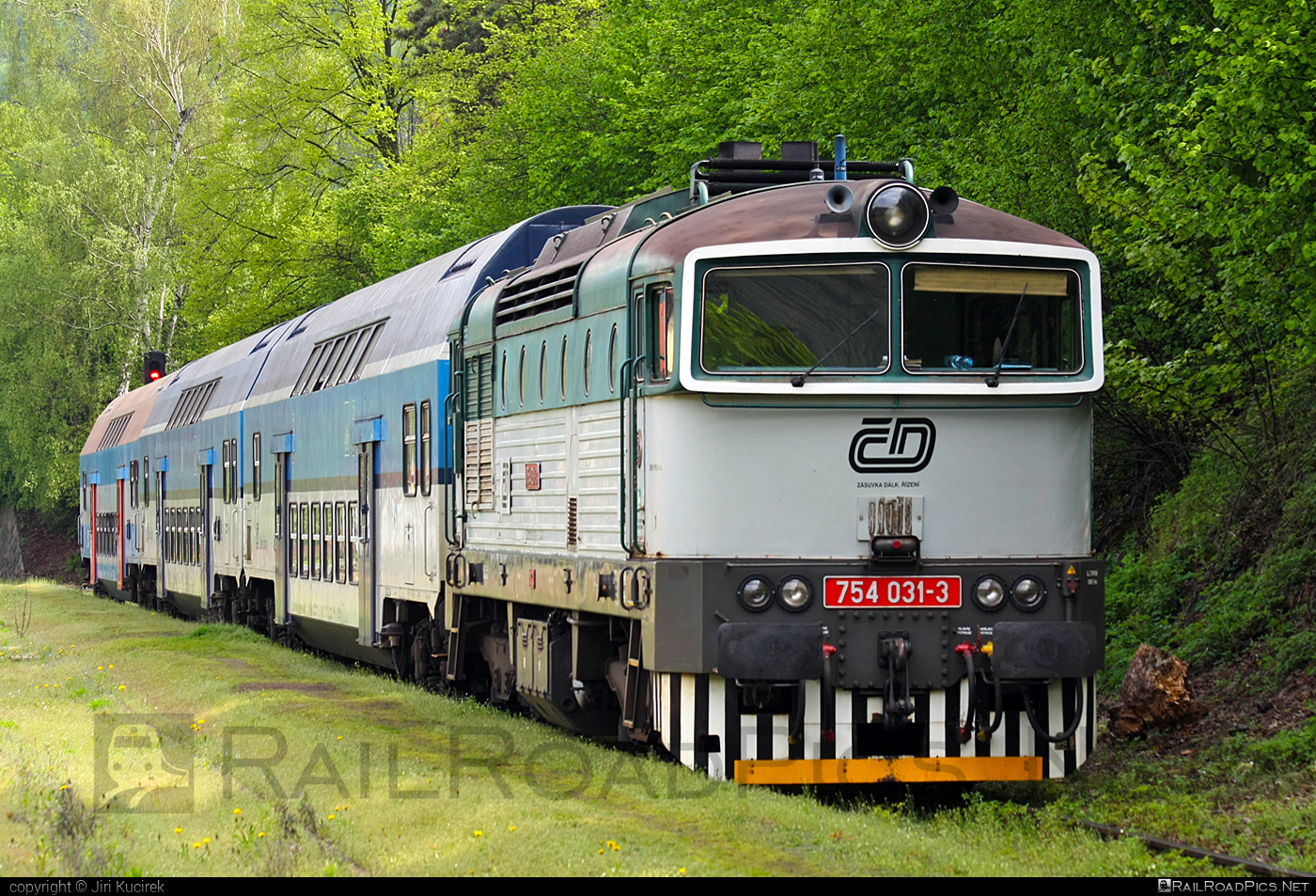 ČKD T 478.4 (754) - 754 031-3 operated by České dráhy, a.s. #brejlovec #cd #ceskeDrahy #ckd #ckd4784 #ckd754 #ckdt4784 #lokomotiva754 #okuliarnik