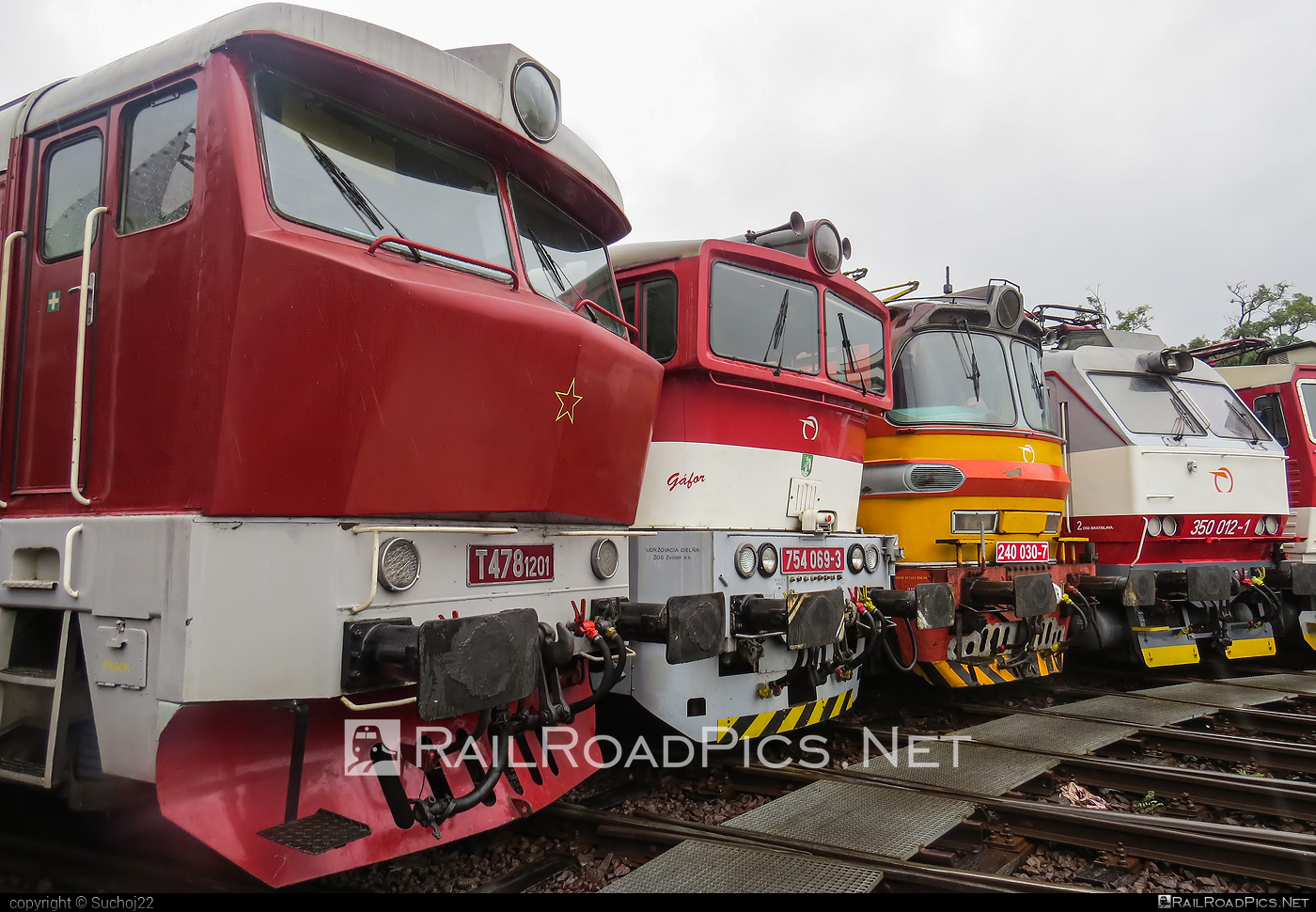 ČKD T 478.1 (751) - 751 201-5 operated by Železnice Slovenskej Republiky #bardotka #ckd #ckd4781 #ckd751 #ckdt4781 #zamracena #zelezniceslovenskejrepubliky #zsr