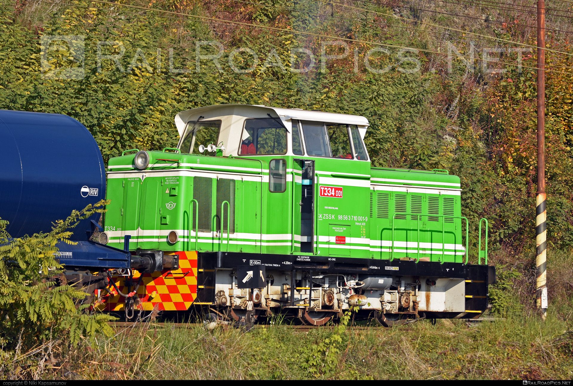 ČKD T 334.0 (710) - T334.001 operated by Železničná Spoločnost' Slovensko, a.s. #ZeleznicnaSpolocnostSlovensko #ckd #ckd3340 #ckd710 #ckdt3340 #rosnicka #zssk