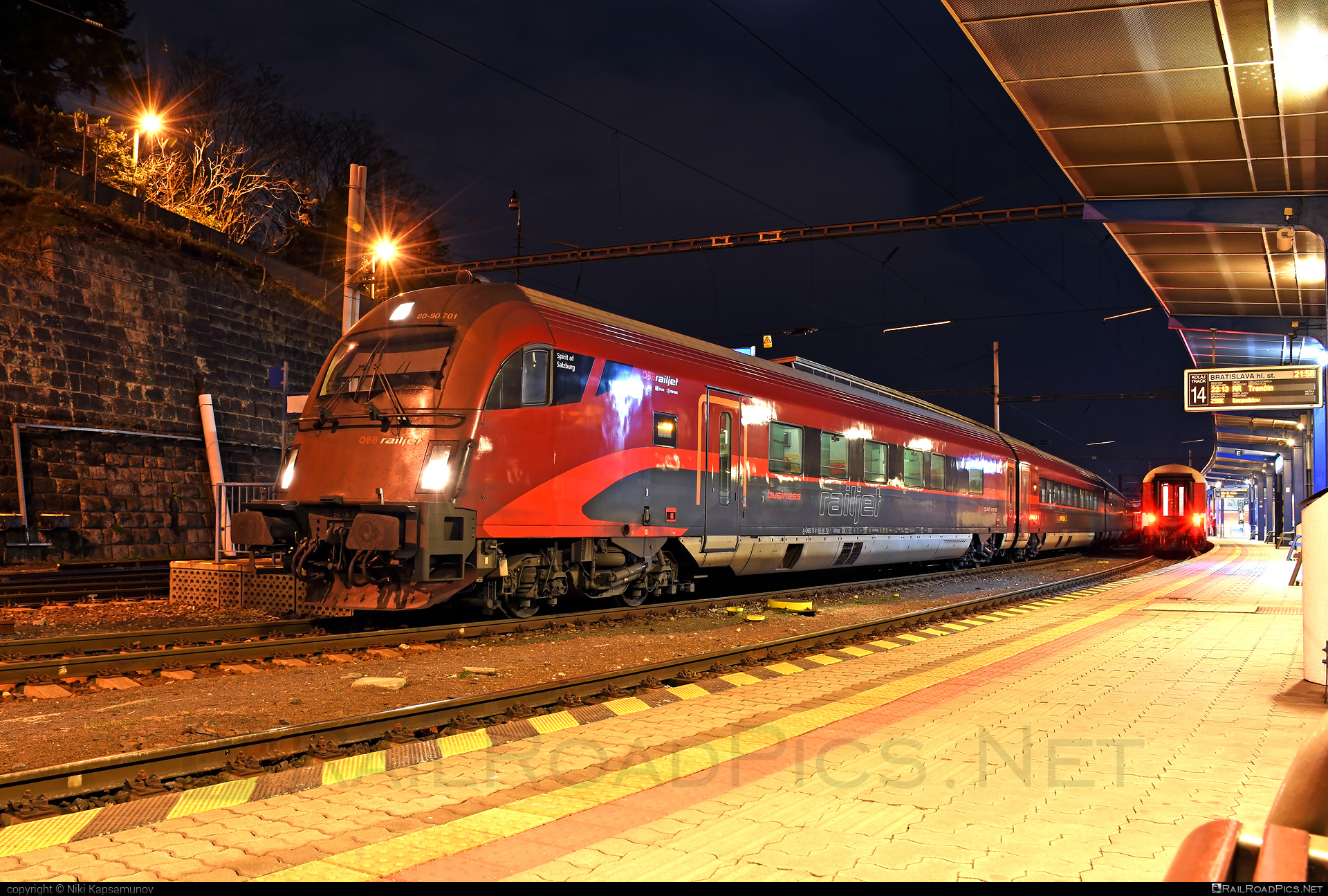 Class A - Afmpz - Siemens Viaggio Comfort control car - 80-90.701 operated by Österreichische Bundesbahnen #afmpz #obb #obbrailjet #osterreichischebundesbahnen #railjet