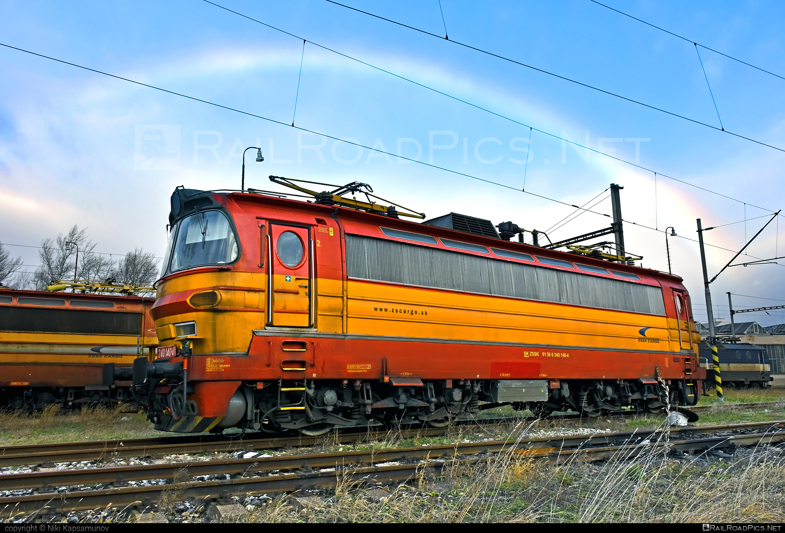 Škoda 47E - 240 140-4 operated by Železničná Spoločnost' Cargo Slovakia a.s. #ZeleznicnaSpolocnostCargoSlovakia #ZeleznicnaSpolocnostSlovensko #laminatka #locomotive240 #rainbow #skoda #skoda47e #zssk #zsskcargo