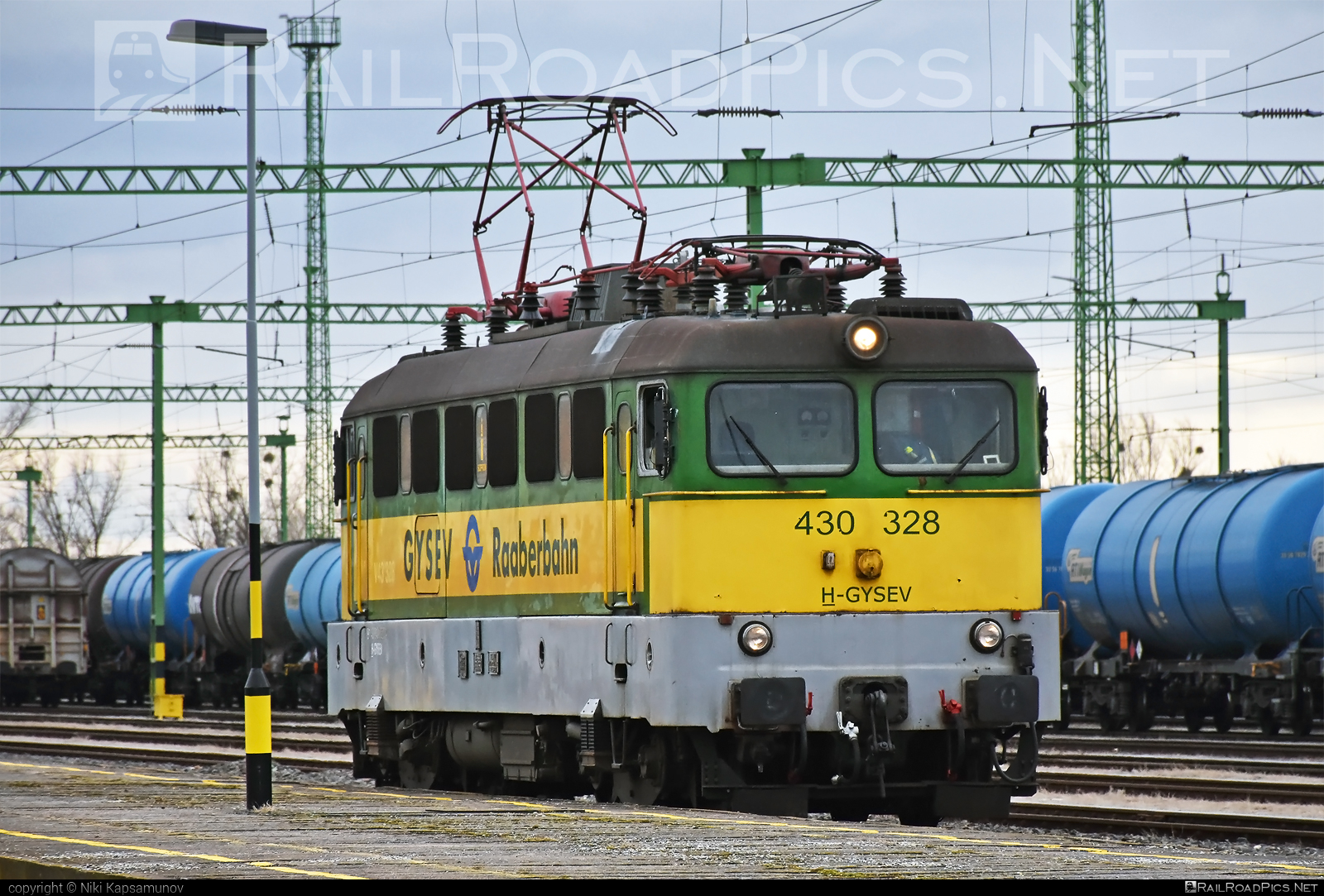 Ganz-MÁVAG VM14-23 - 430 328 operated by GYSEV - Györ-Sopron-Ebenfurti Vasut Részvénytarsasag #ganz43 #ganz431 #ganzmavag #ganzmavag43 #ganzmavag431 #ganzmavagvm1423 #gyorsopronebenfurtivasutreszvenytarsasag #gysev #raaberbahn #v43locomotive