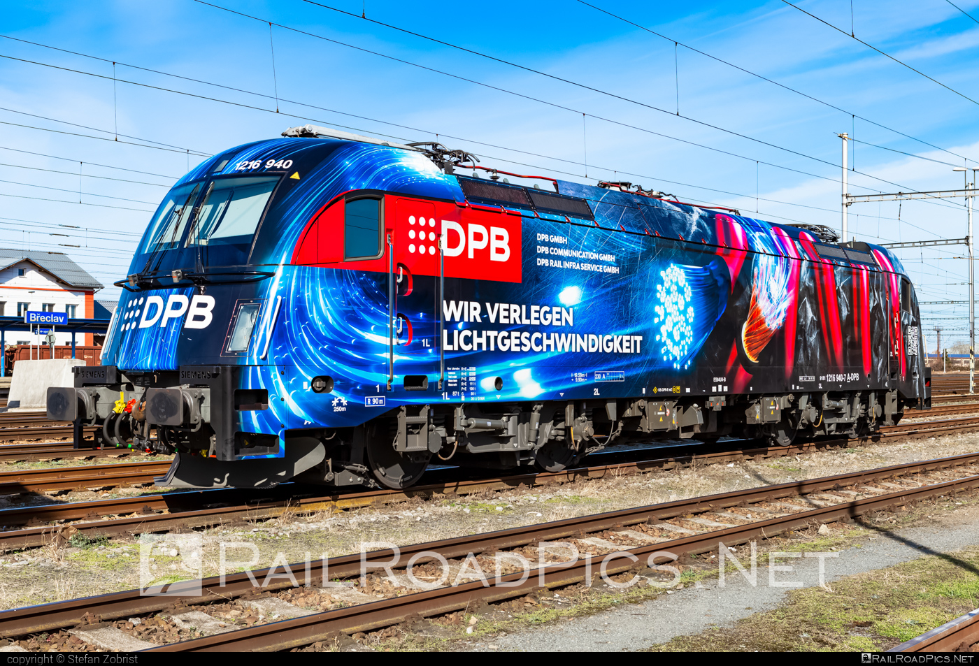 Siemens ES 64 U4 - 1216 940 operated by DPB Rail Infra Service GmbH #dpb #dpbRailInfraService #dpbRailInfraServiceGmbh #es64 #es64u4 #eurosprinter #siemens #siemensEs64 #siemensEs64u4 #siemenstaurus #taurus #tauruslocomotive