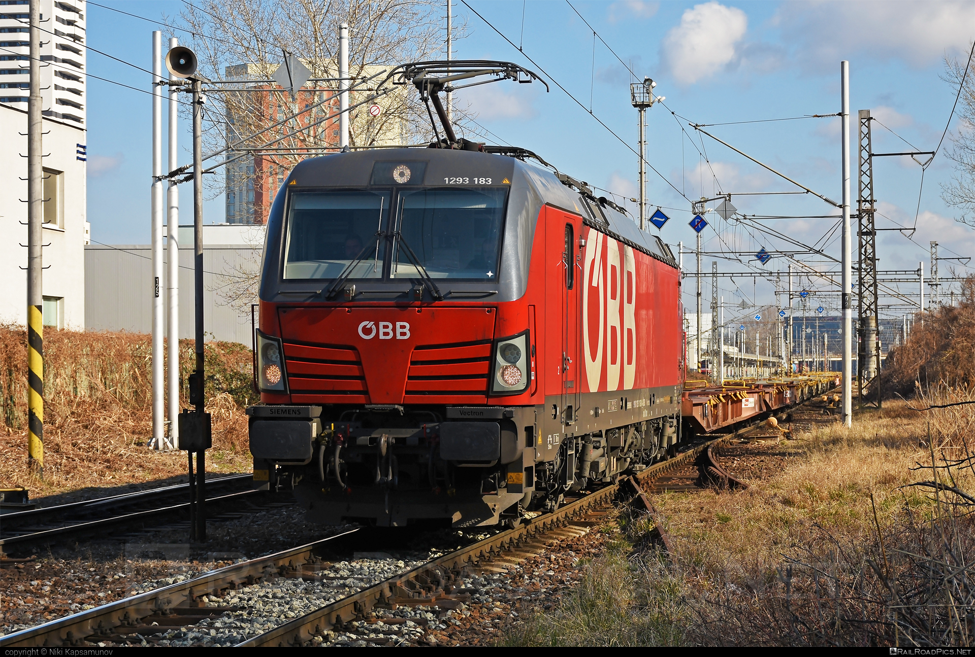 Siemens Vectron MS - 1293 183 operated by Rail Cargo Austria AG #flatwagon #obb #osterreichischebundesbahnen #rcw #siemens #siemensVectron #siemensVectronMS #vectron #vectronMS