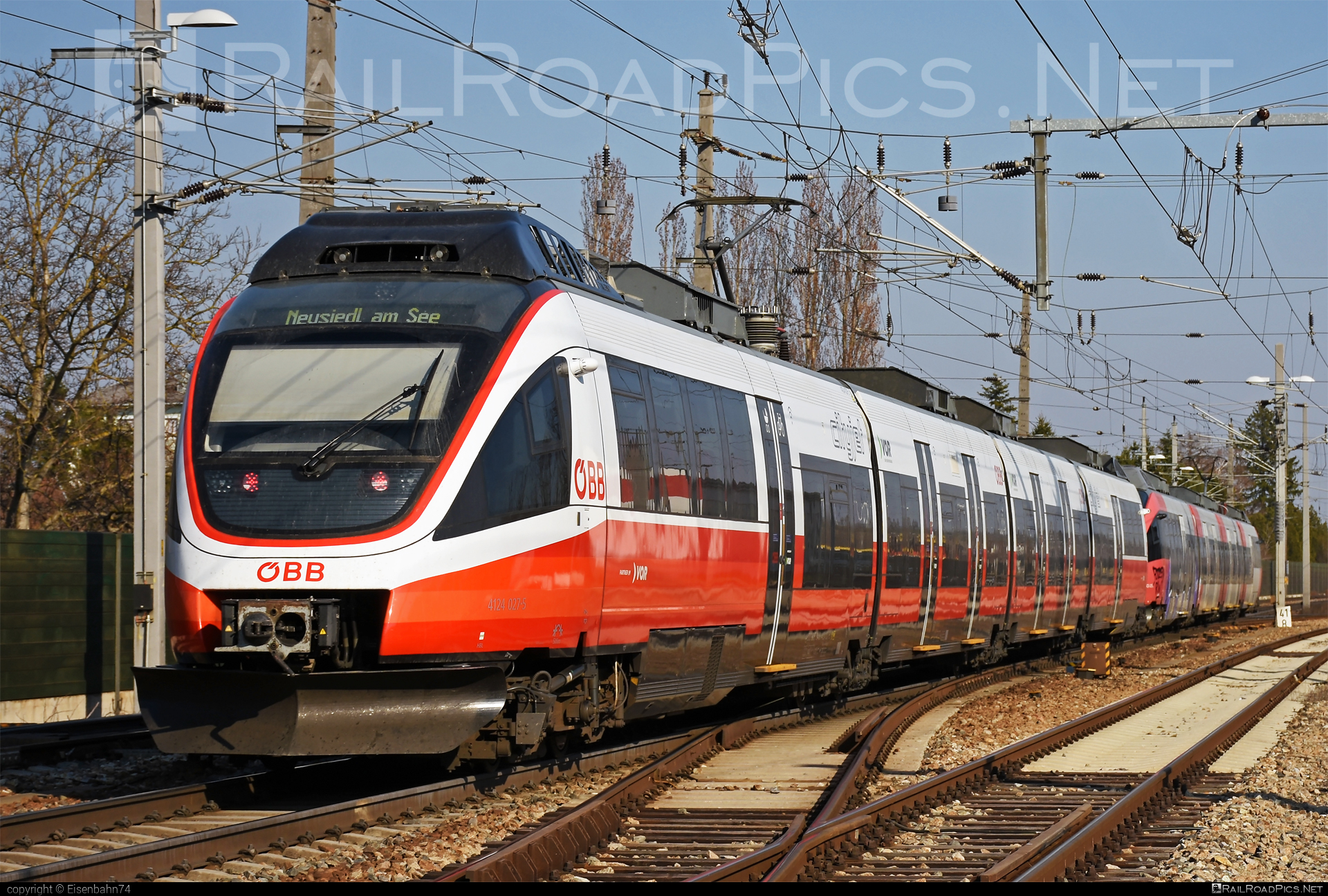 Bombardier Talent - 4124 027-5 operated by Österreichische Bundesbahnen #bombardier #bombardiertalent #cityjet #obb #obbcityjet #osterreichischebundesbahnen