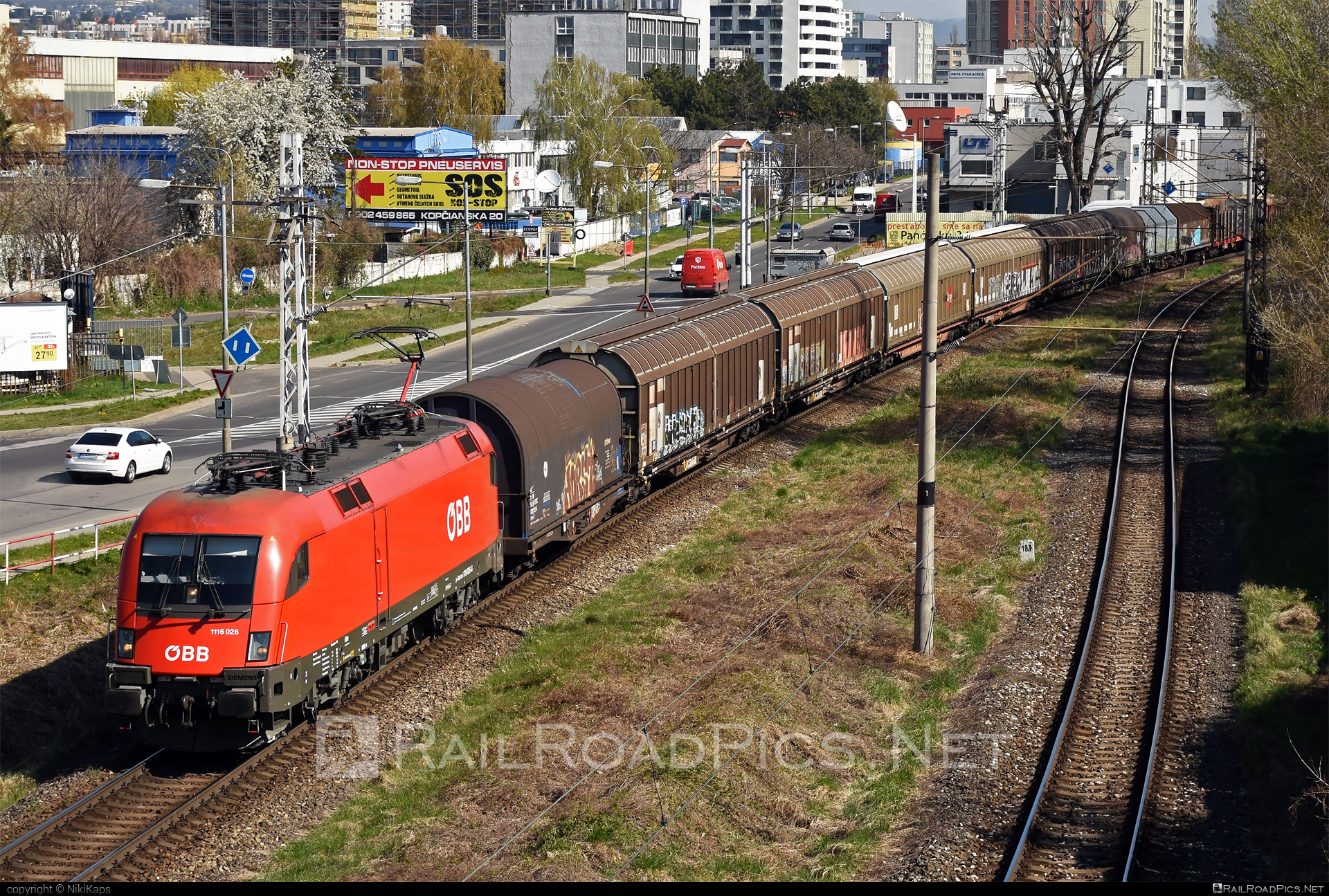 Siemens ES 64 U2 - 1116 026 operated by Rail Cargo Austria AG #es64 #es64u2 #eurosprinter #graffiti #mixofcargo #obb #osterreichischebundesbahnen #rcw #siemens #siemensEs64 #siemensEs64u2 #siemenstaurus #taurus #tauruslocomotive