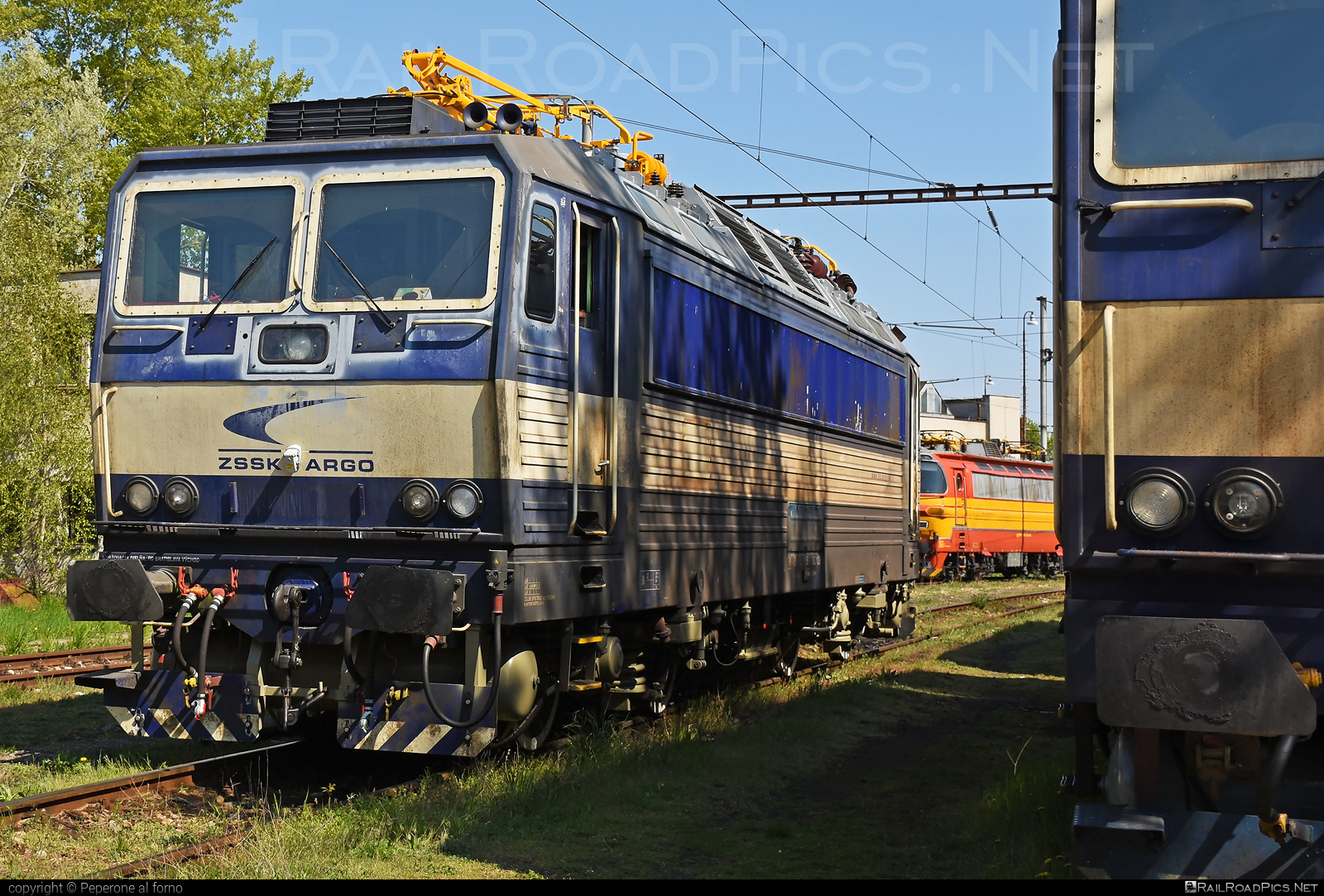 Škoda 69E - 363 138-9 operated by Železničná Spoločnost' Cargo Slovakia a.s. #ZeleznicnaSpolocnostCargoSlovakia #es4991 #eso #locomotive363 #skoda #skoda69e #zsskcargo